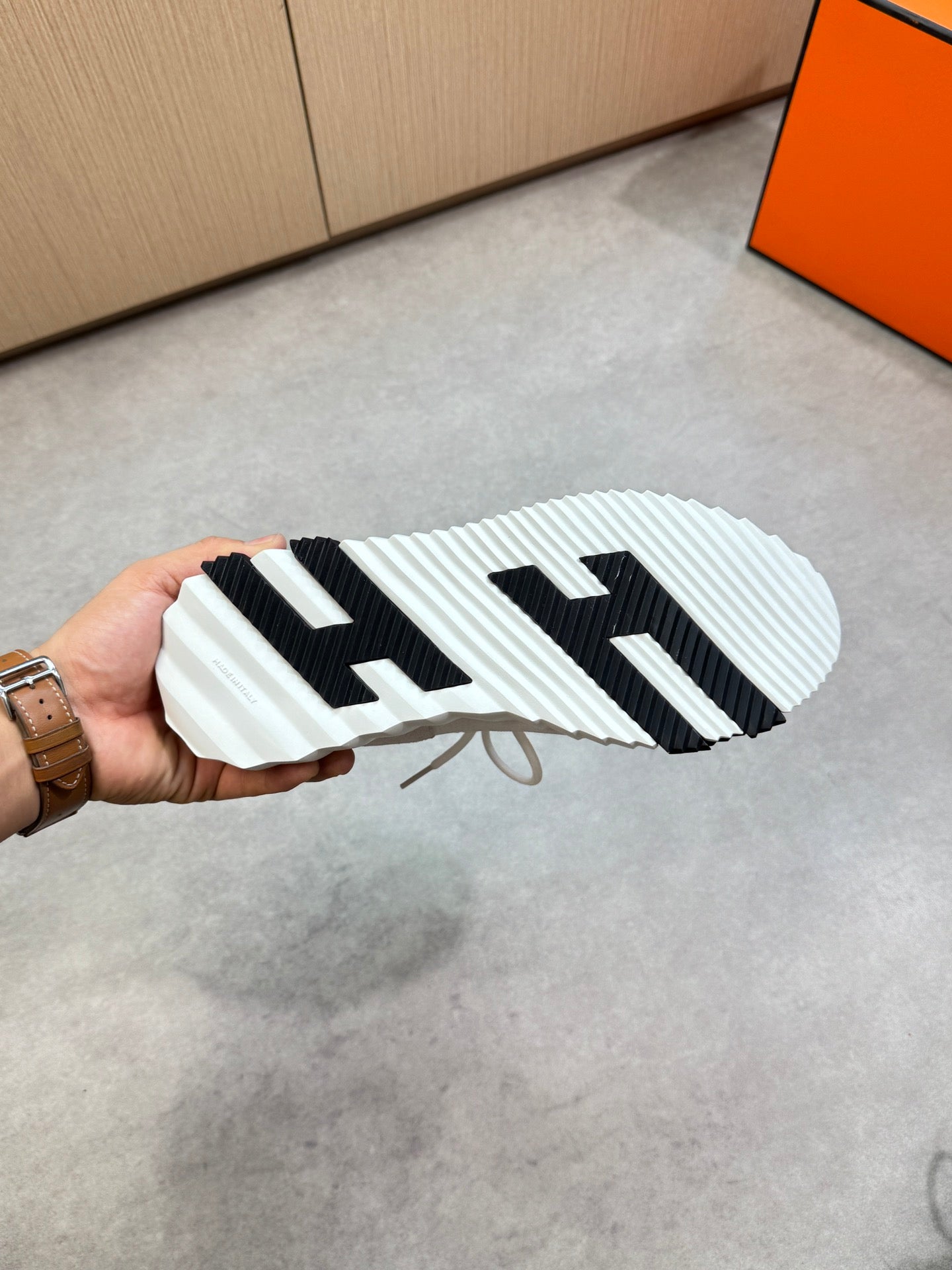 Hermès Casual Sports Sneakers