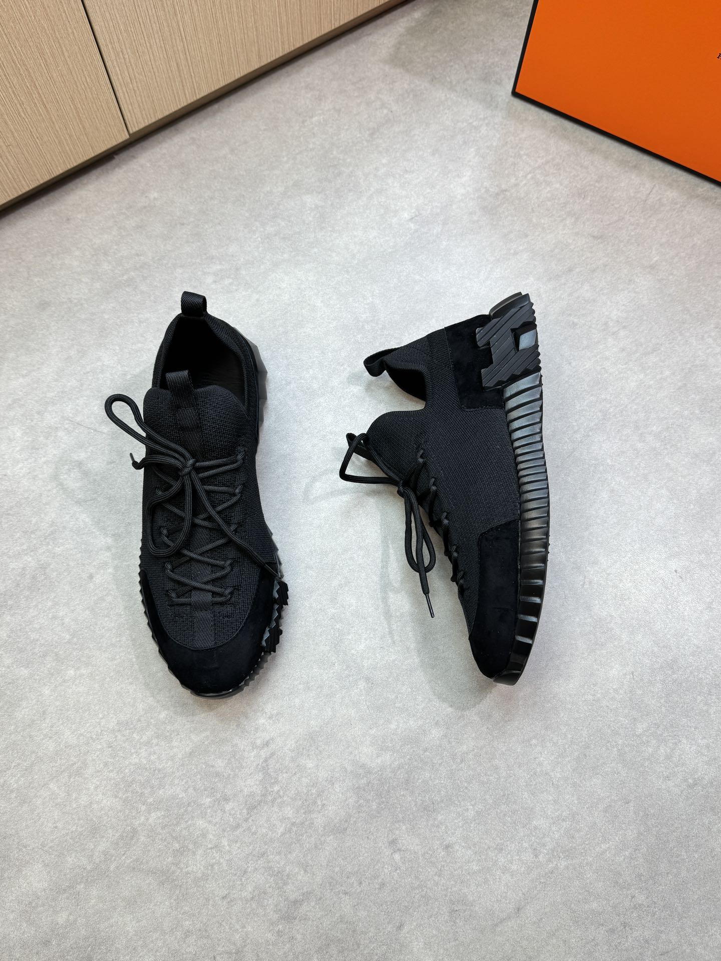 Hermès Casual Sports Sneakers
