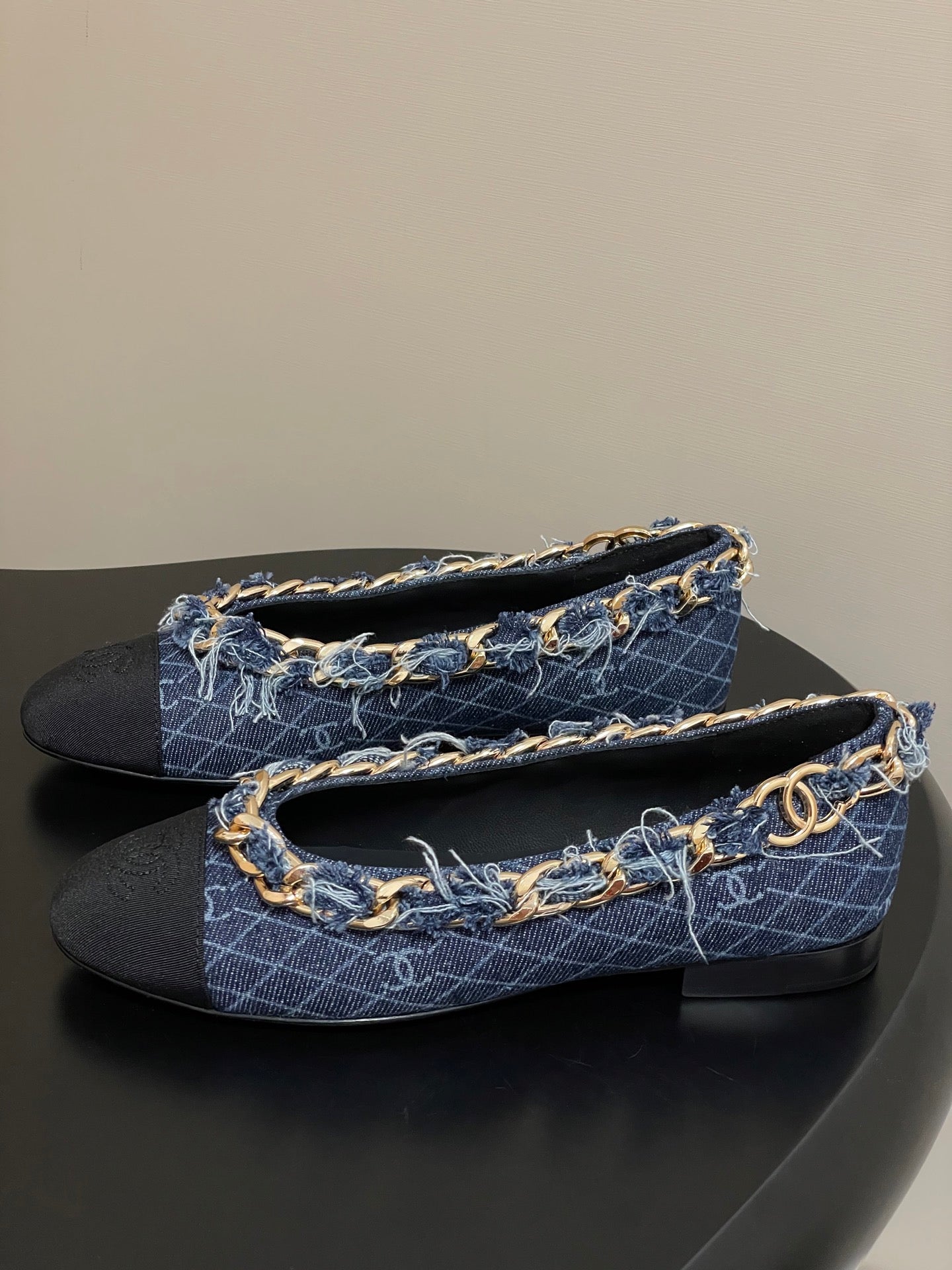 Chanel Chain Detail Double C Flats – 25A Autumn Collection