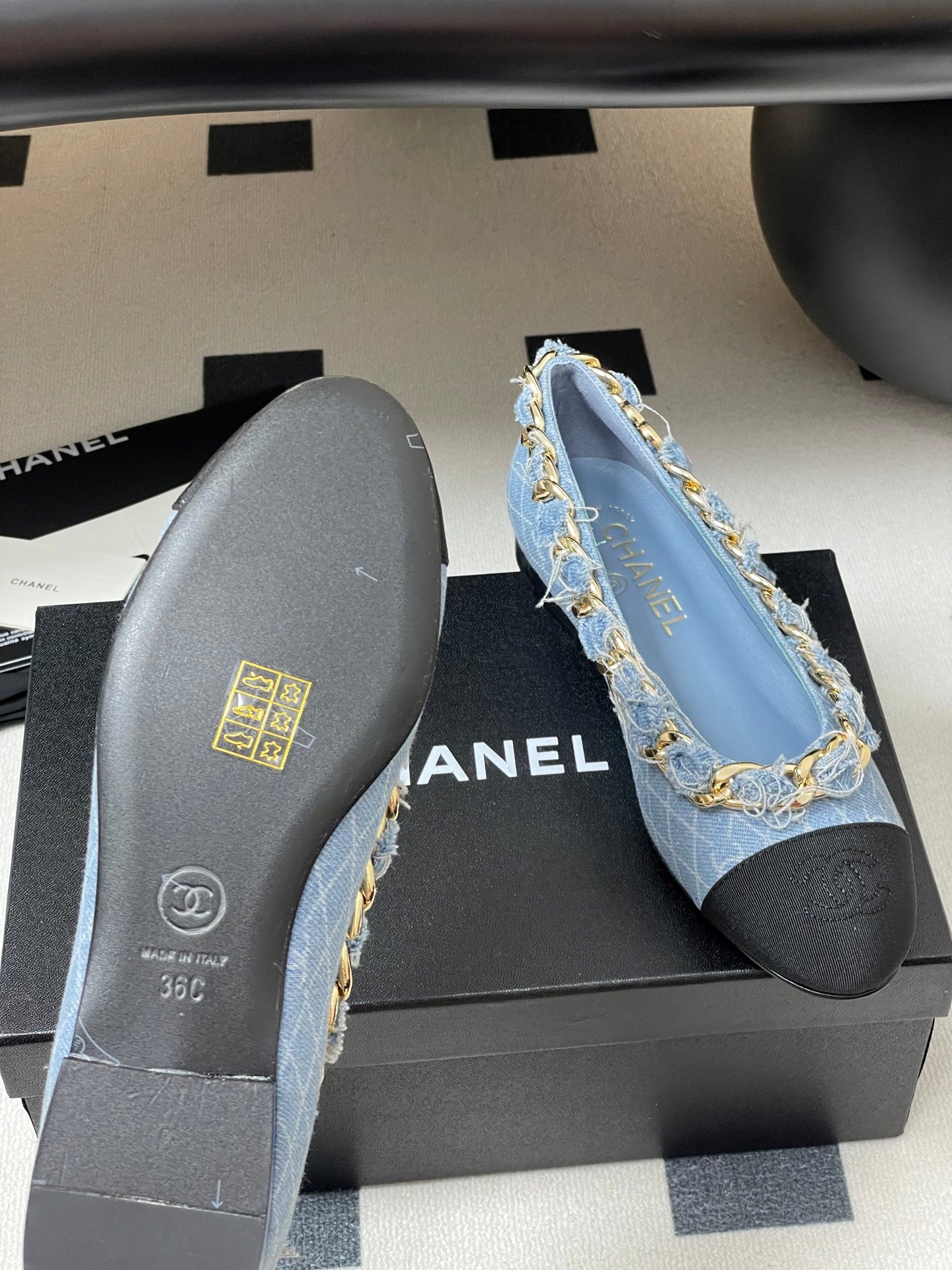Chanel Chain Detail Double C Flats – 25A Autumn Collection
