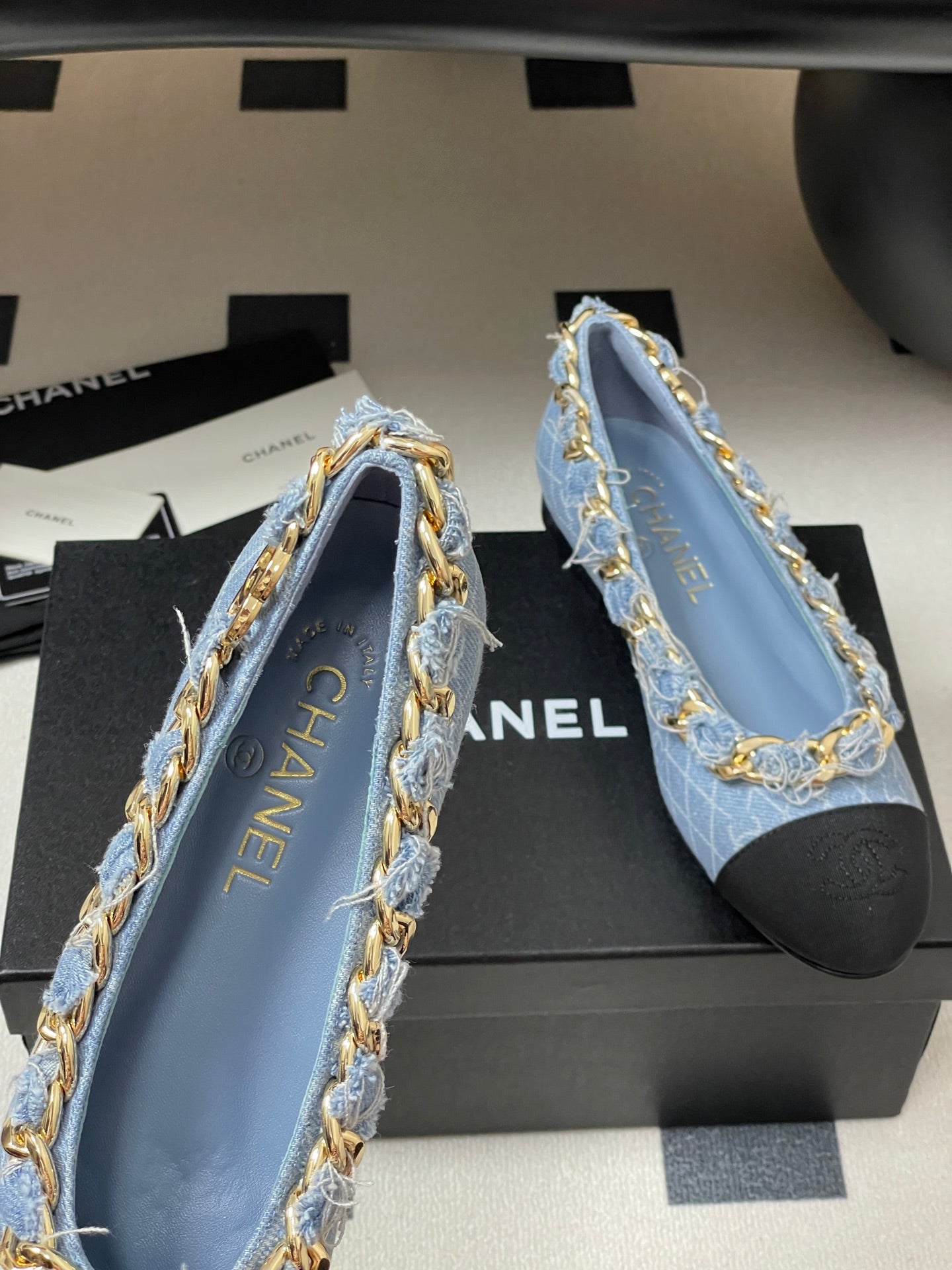 Chanel Chain Detail Double C Flats – 25A Autumn Collection