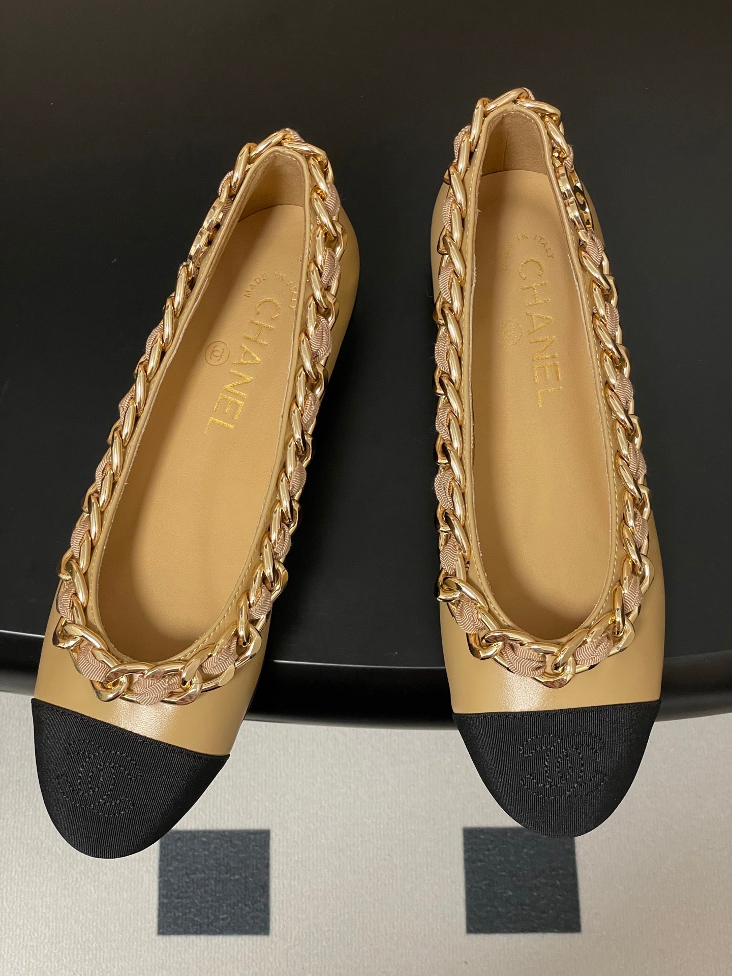 Chanel Chain Detail Double C Flats – 25A Autumn Collection