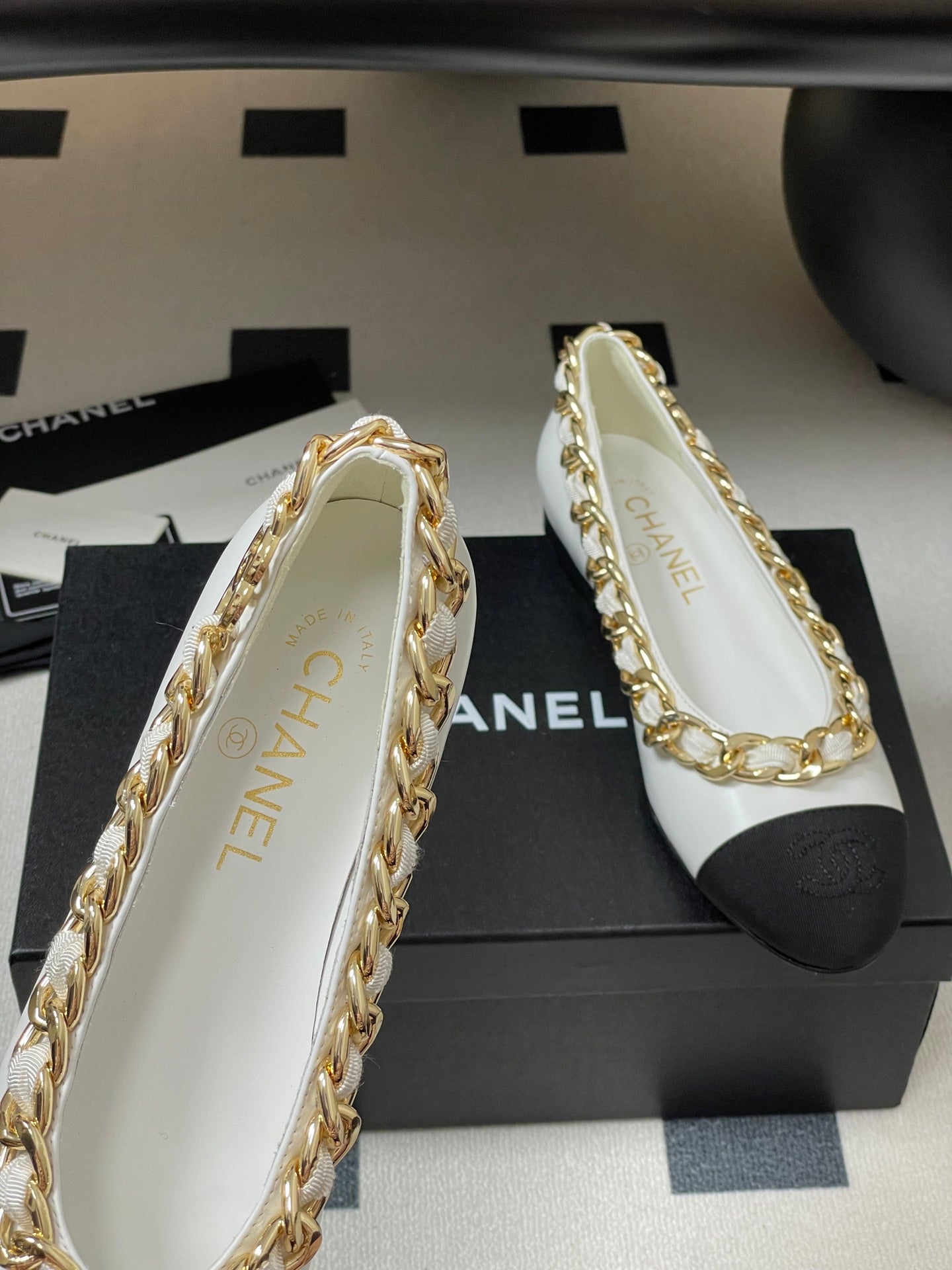 Chanel Chain Detail Double C Flats – 25A Autumn Collection