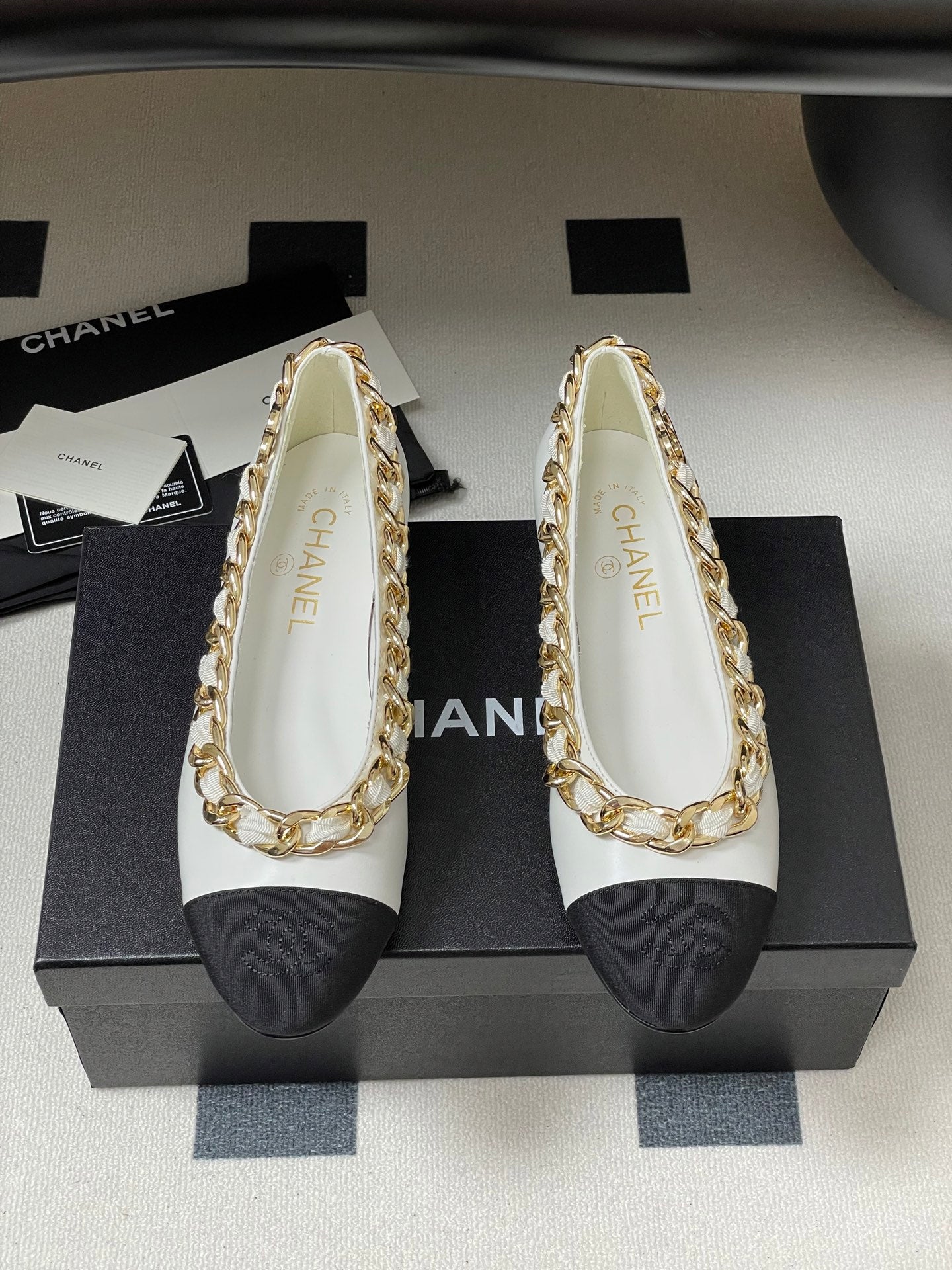 Chanel Chain Detail Double C Flats – 25A Autumn Collection