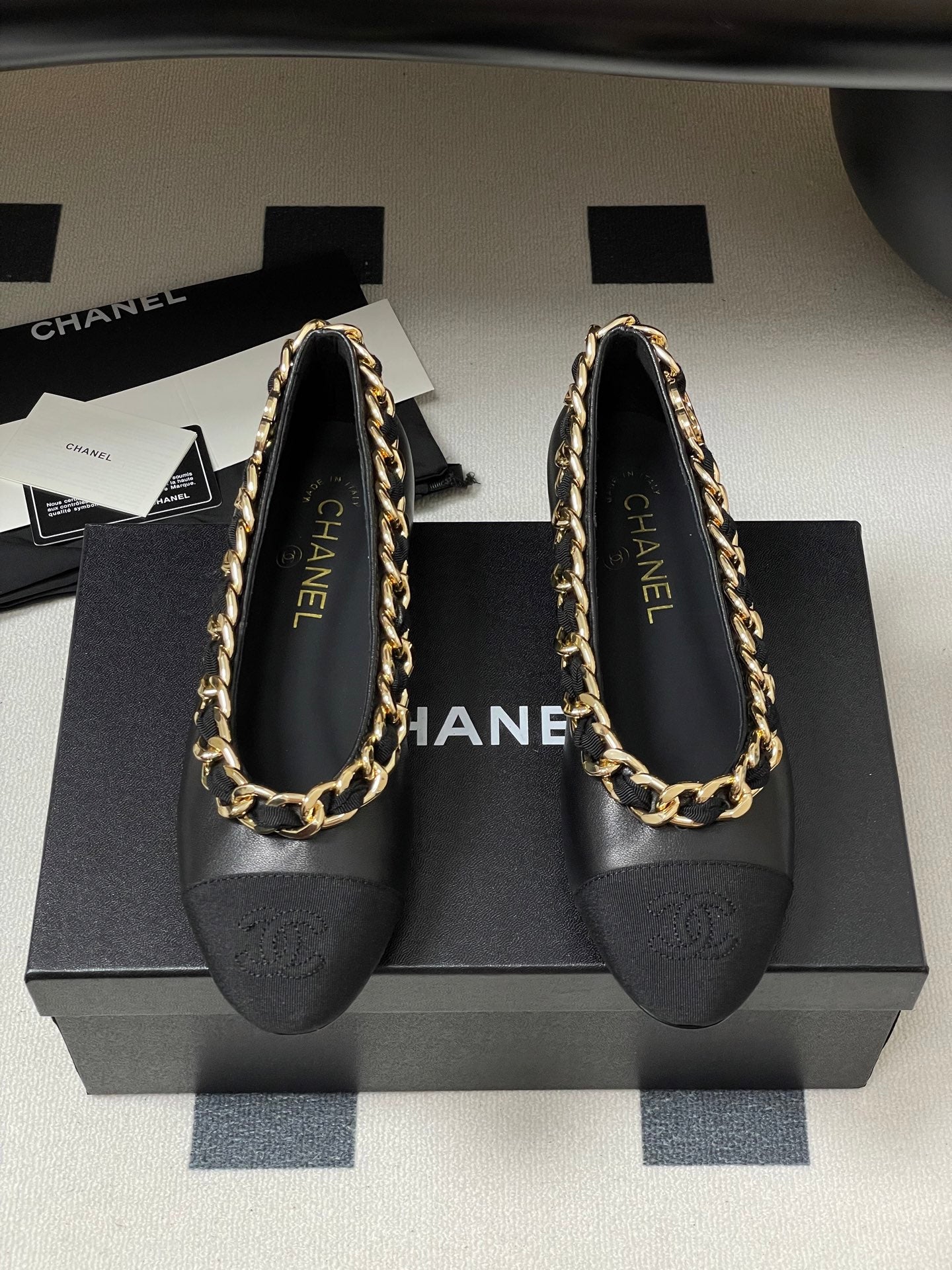 Chanel Chain Detail Double C Flats – 25A Autumn Collection