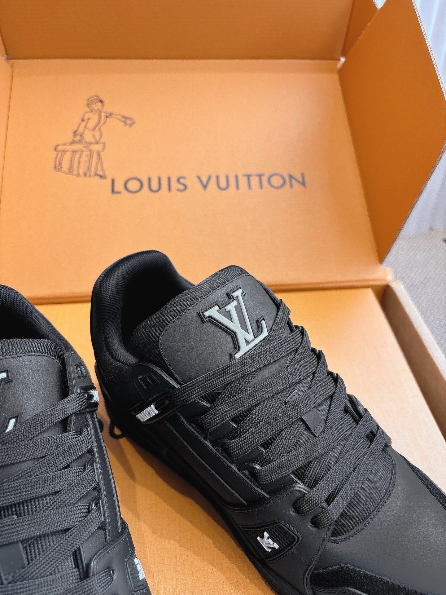 Louis Vuitton LV Trainer Sneakers