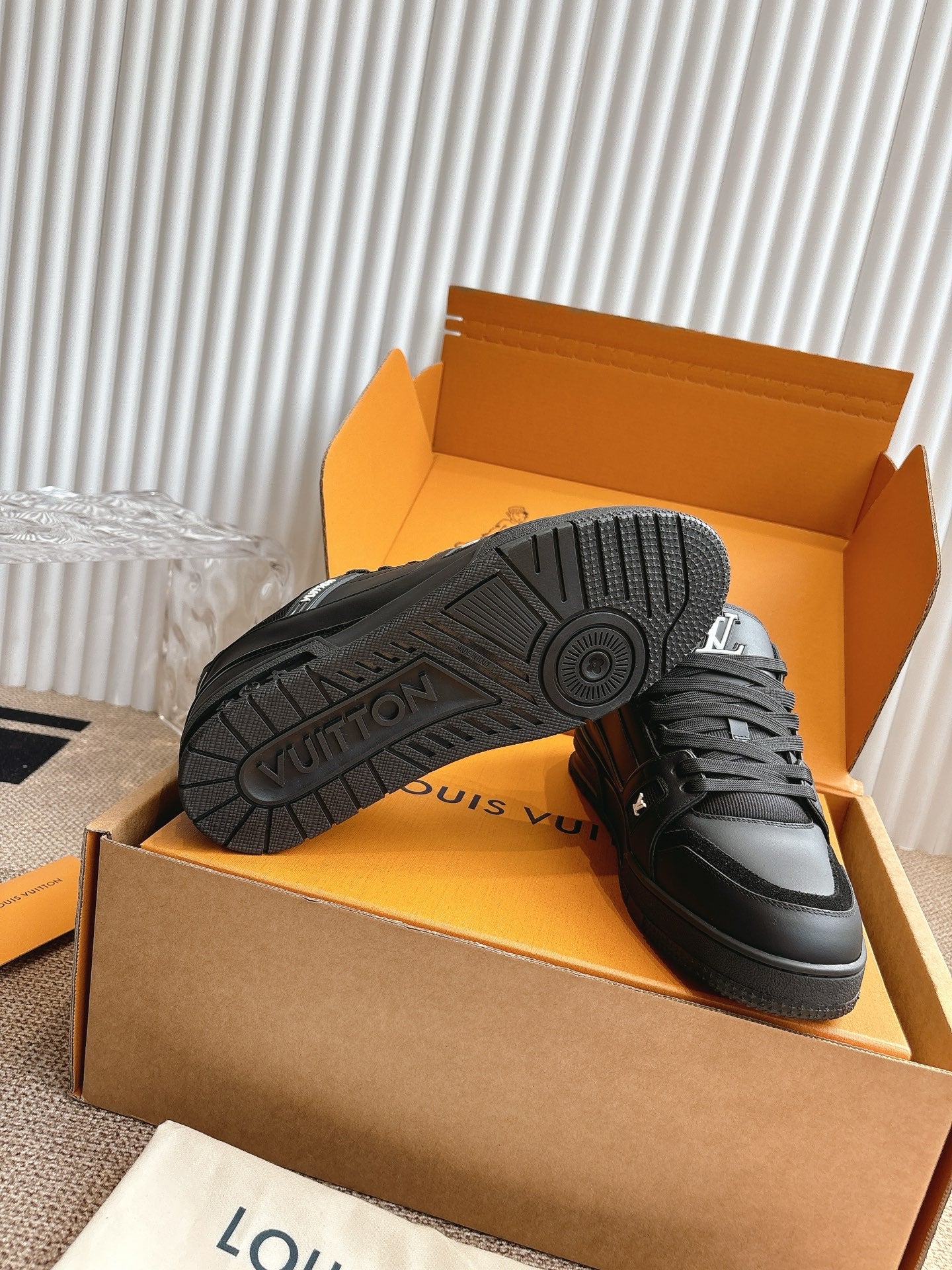 Louis Vuitton LV Trainer Sneakers