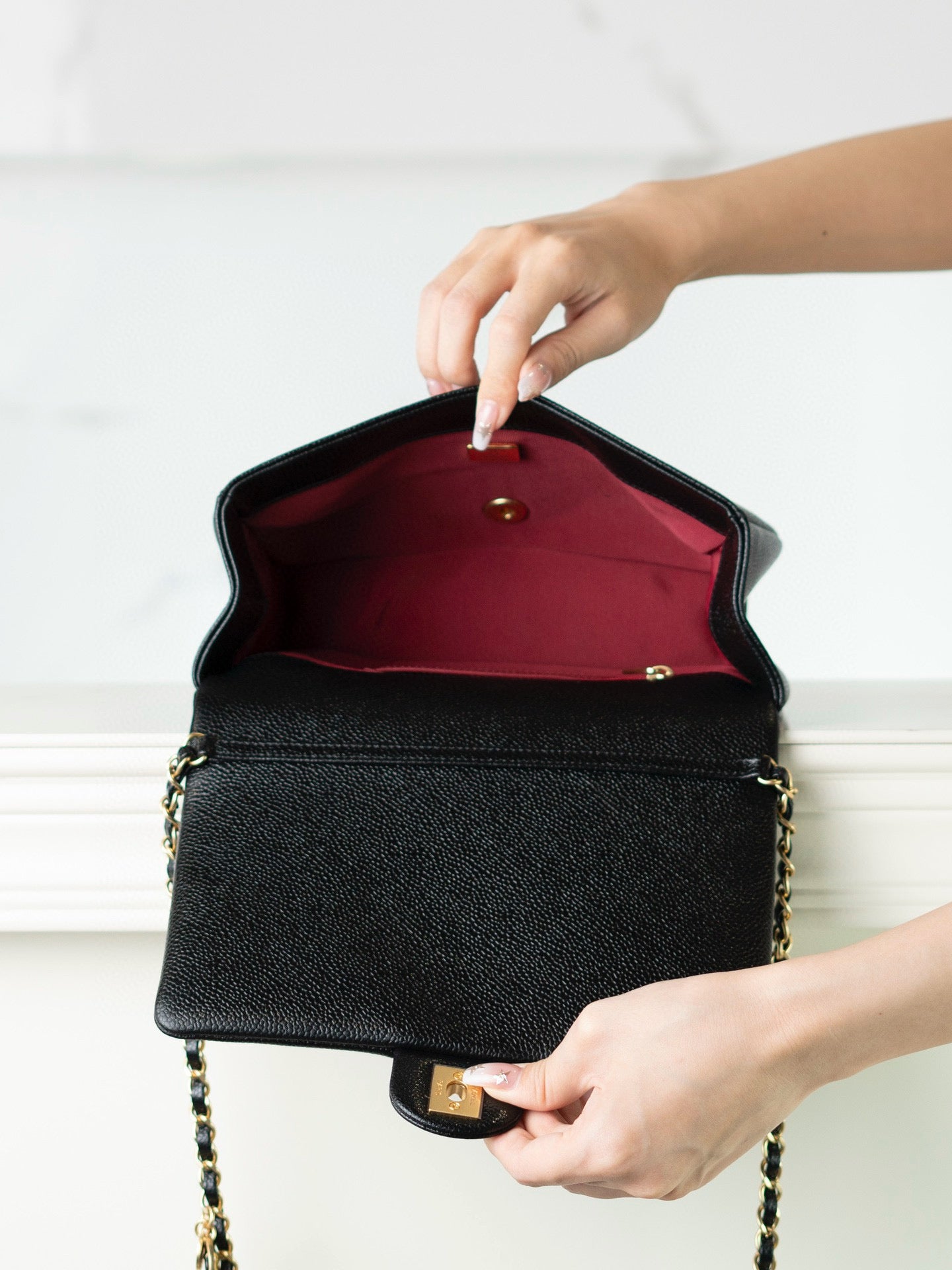 Chanel Vintage 24K Caviar No-Quilt CF Flap Bag – Medium