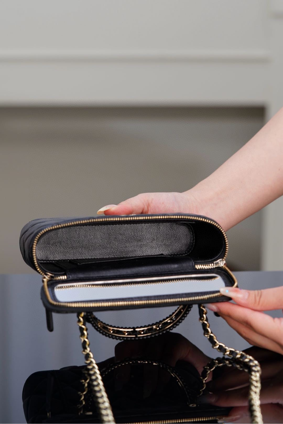 Chanel 25P Woven Handle Box Bag – 25P Collection
