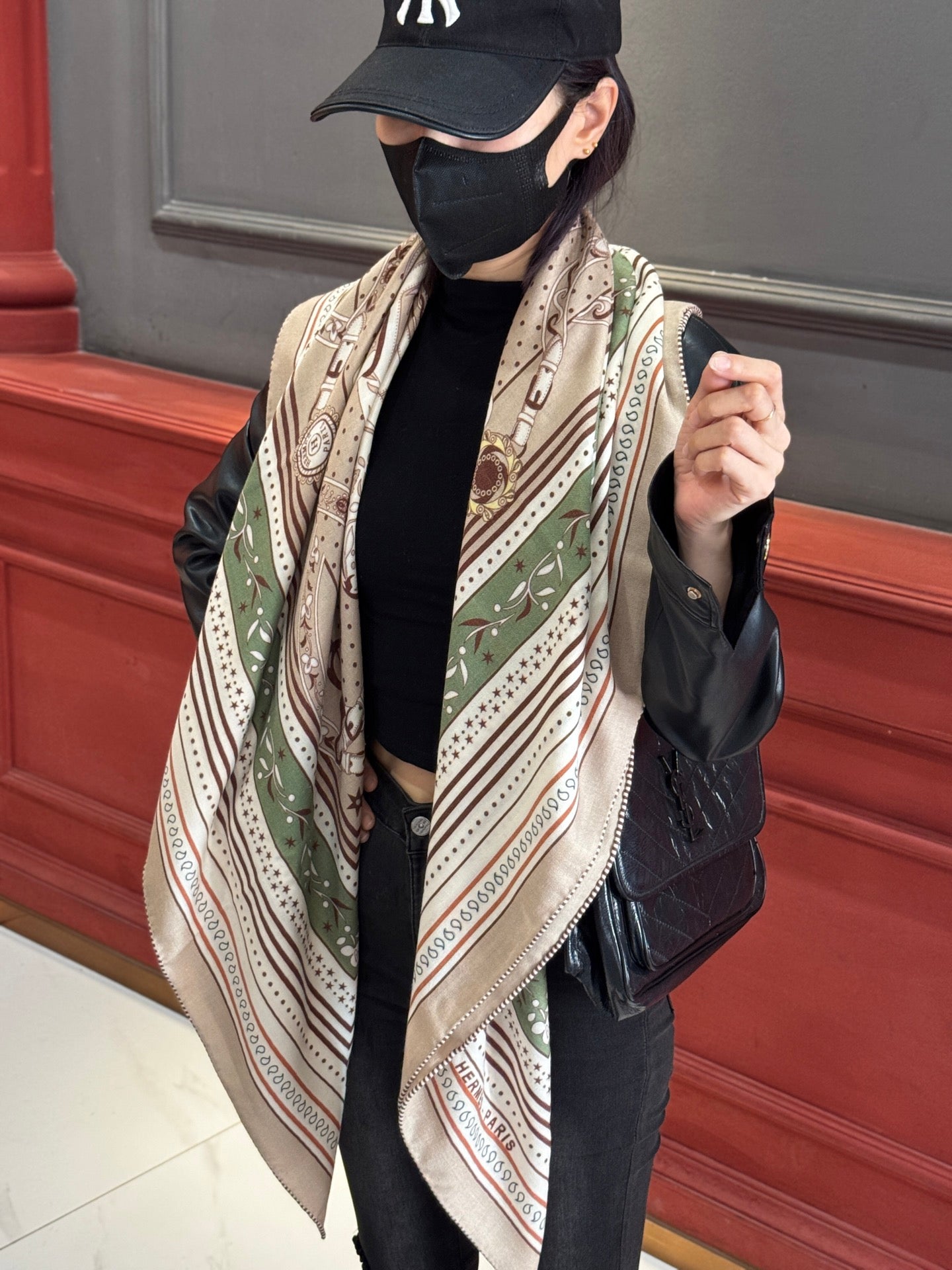 Hermès Amazon's Celebration Bandana – 2025SS