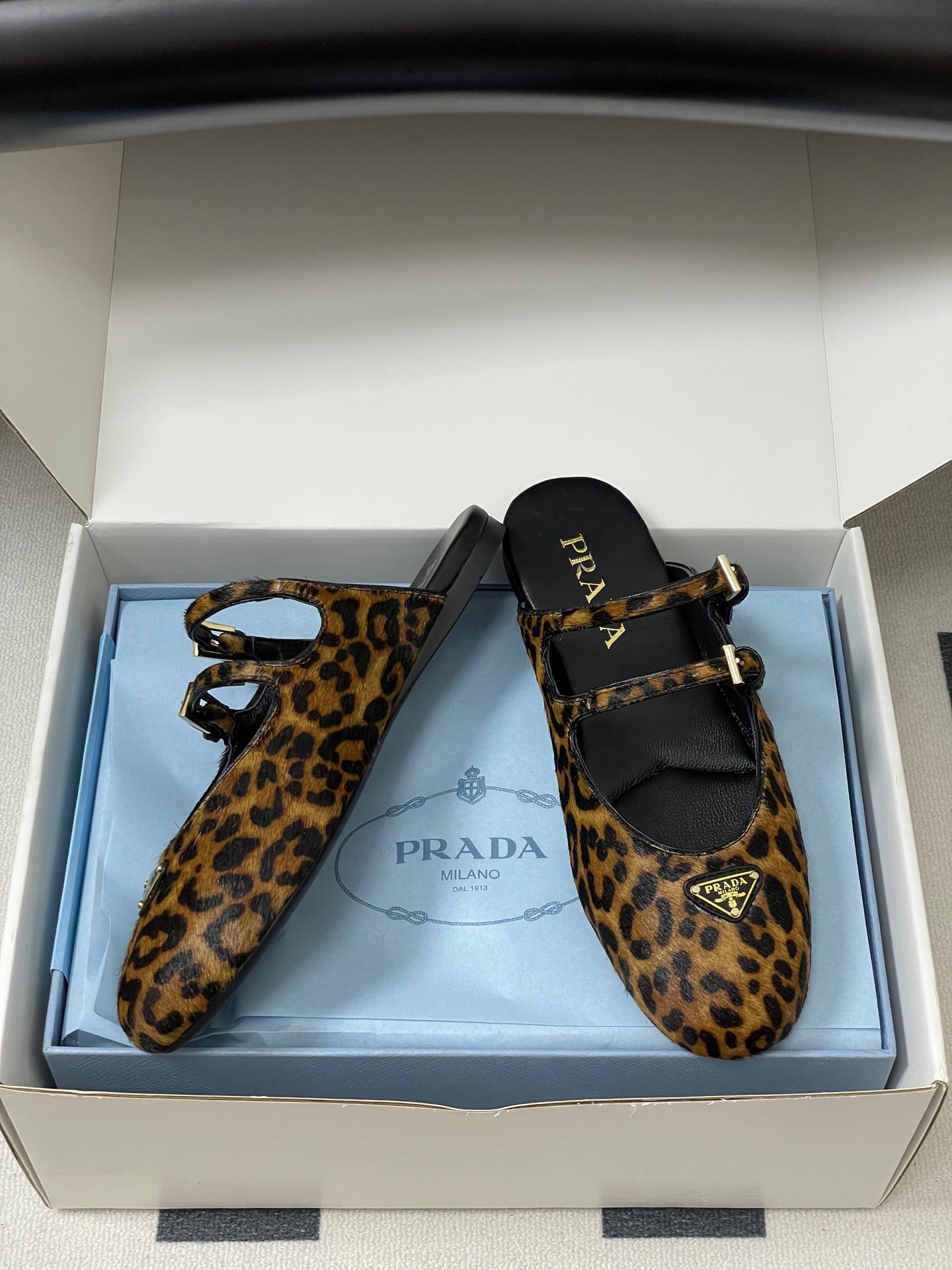 Prada Wrinkled Patent Ballet Flats – 25SS