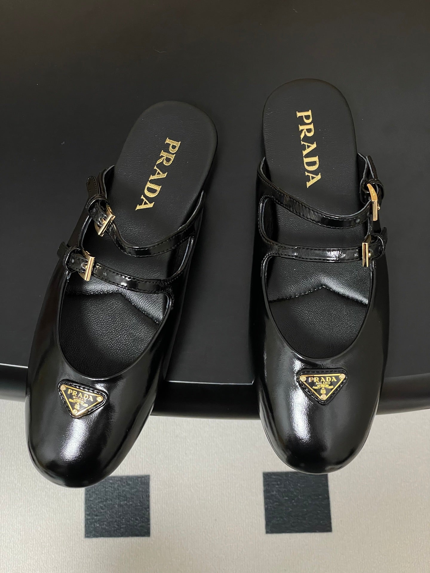 Prada Wrinkled Patent Ballet Flats – 25SS