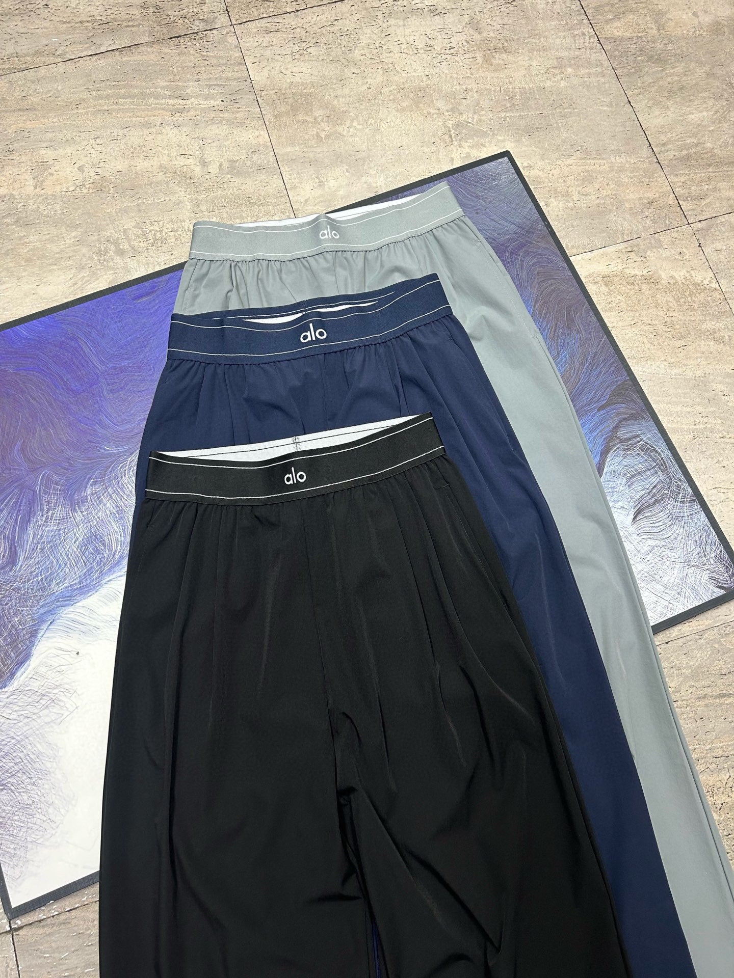 Alo Yoga Suit Up High-Waist Wide-Leg Trousers