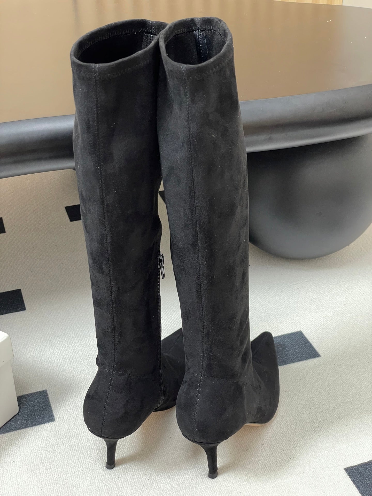 The Row Elastic Kitten Heel Boots – 2025 Fall Collection