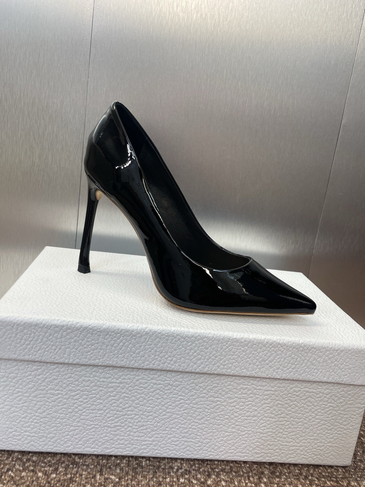 Dior CD Logo Pointed Toe Pumps – 2025 Spring/Summer Haute Couture Collection