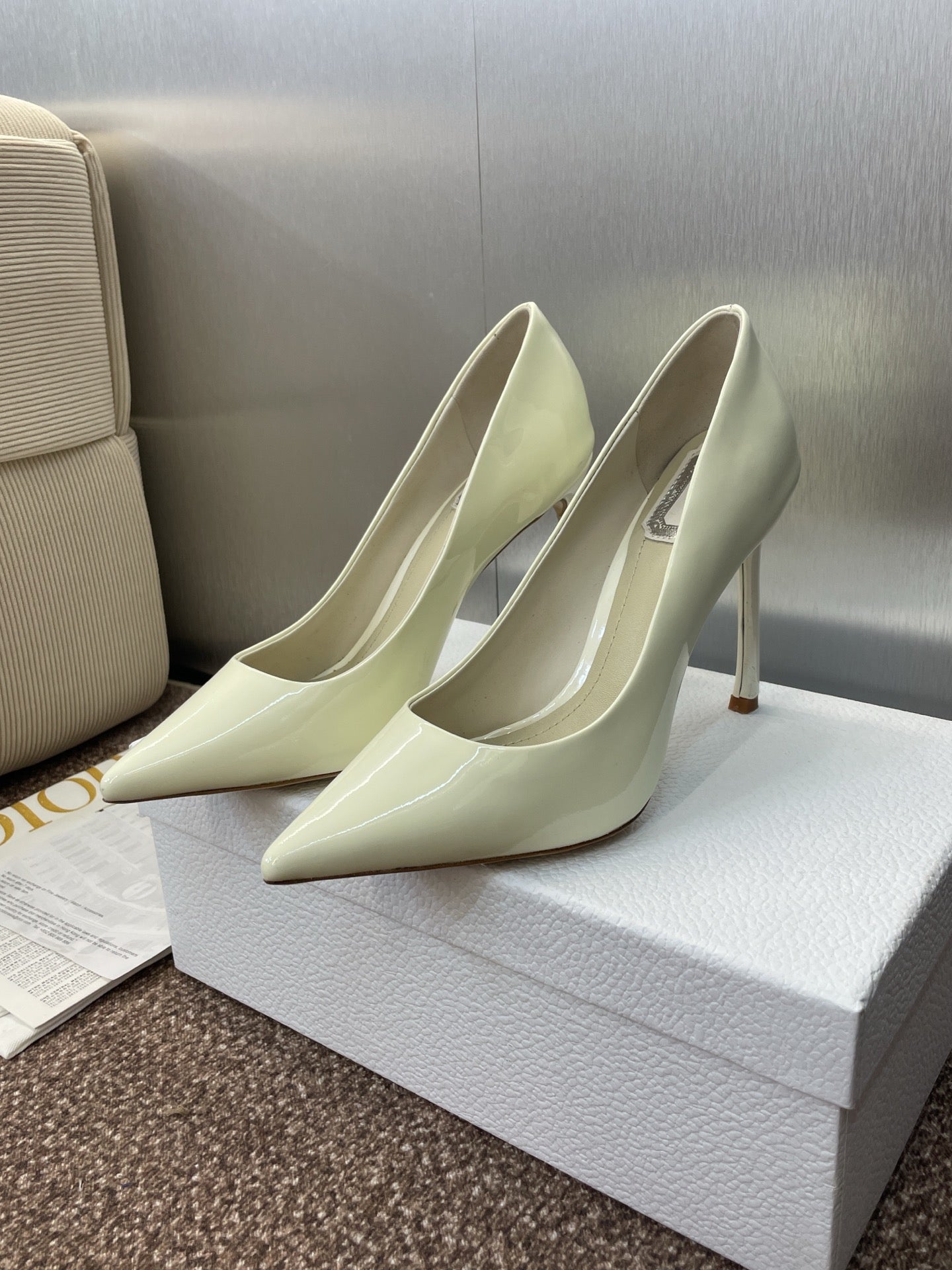 Dior CD Logo Pointed Toe Pumps – 2025 Spring/Summer Haute Couture Collection