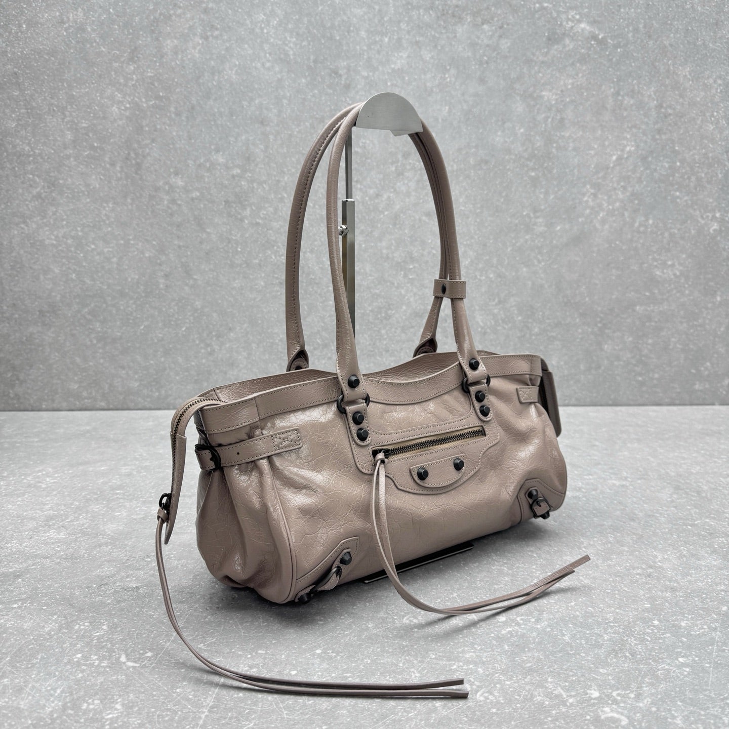 Balenciaga Le City East-West Shoulder Bag – Early Autumn Collection