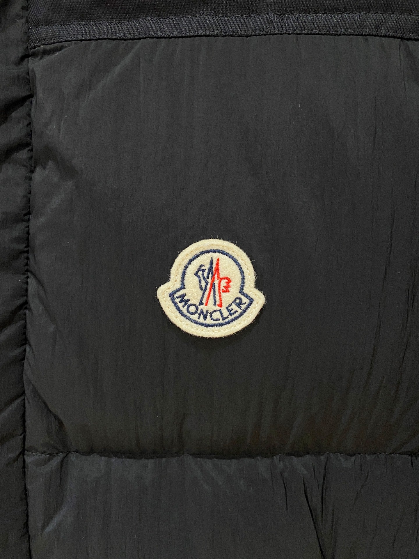 Moncler Designer Puffer Jacket – 2025 Collection