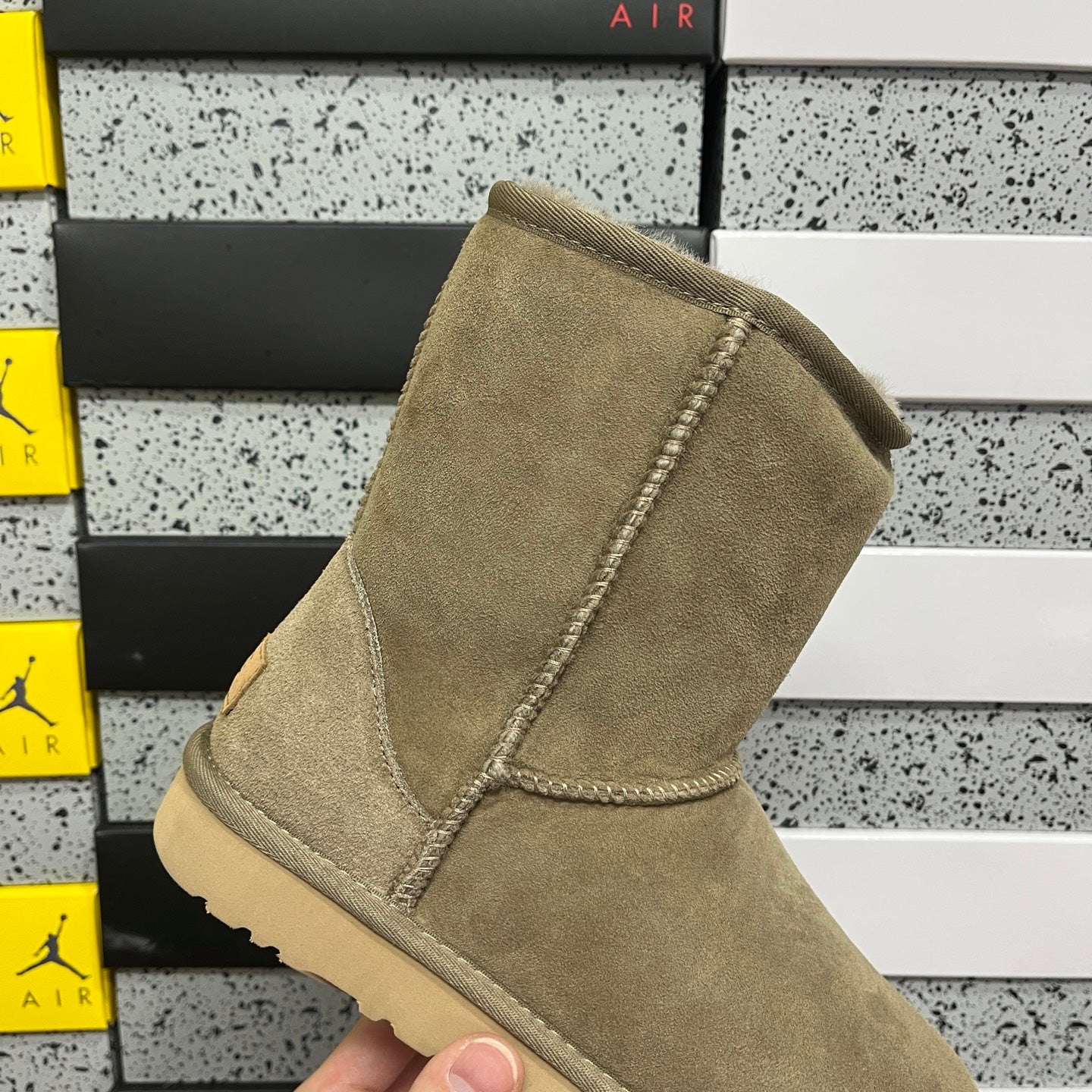 UGG Thick-Soled Low-Cut Fur-Lined Snow Boots