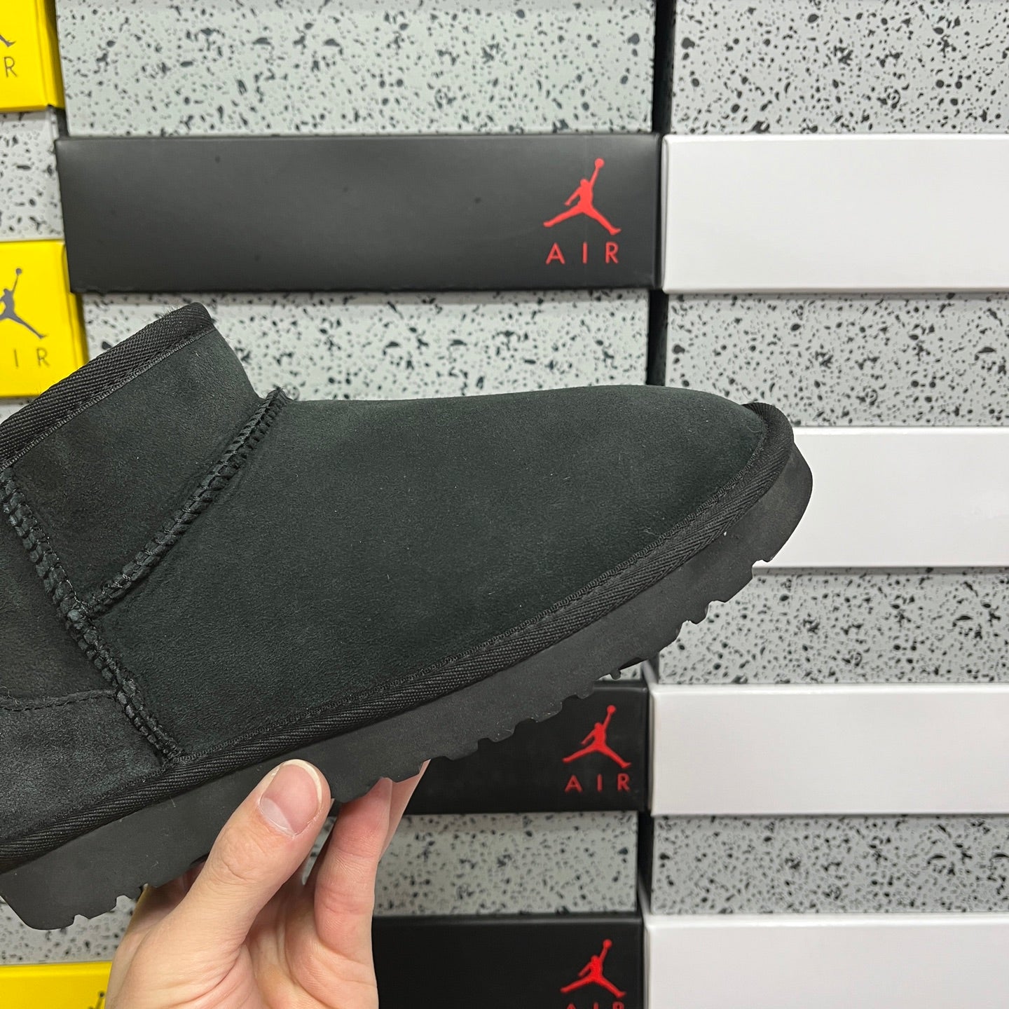 UGG Thick-Soled Low-Cut Fur-Lined Snow Boots