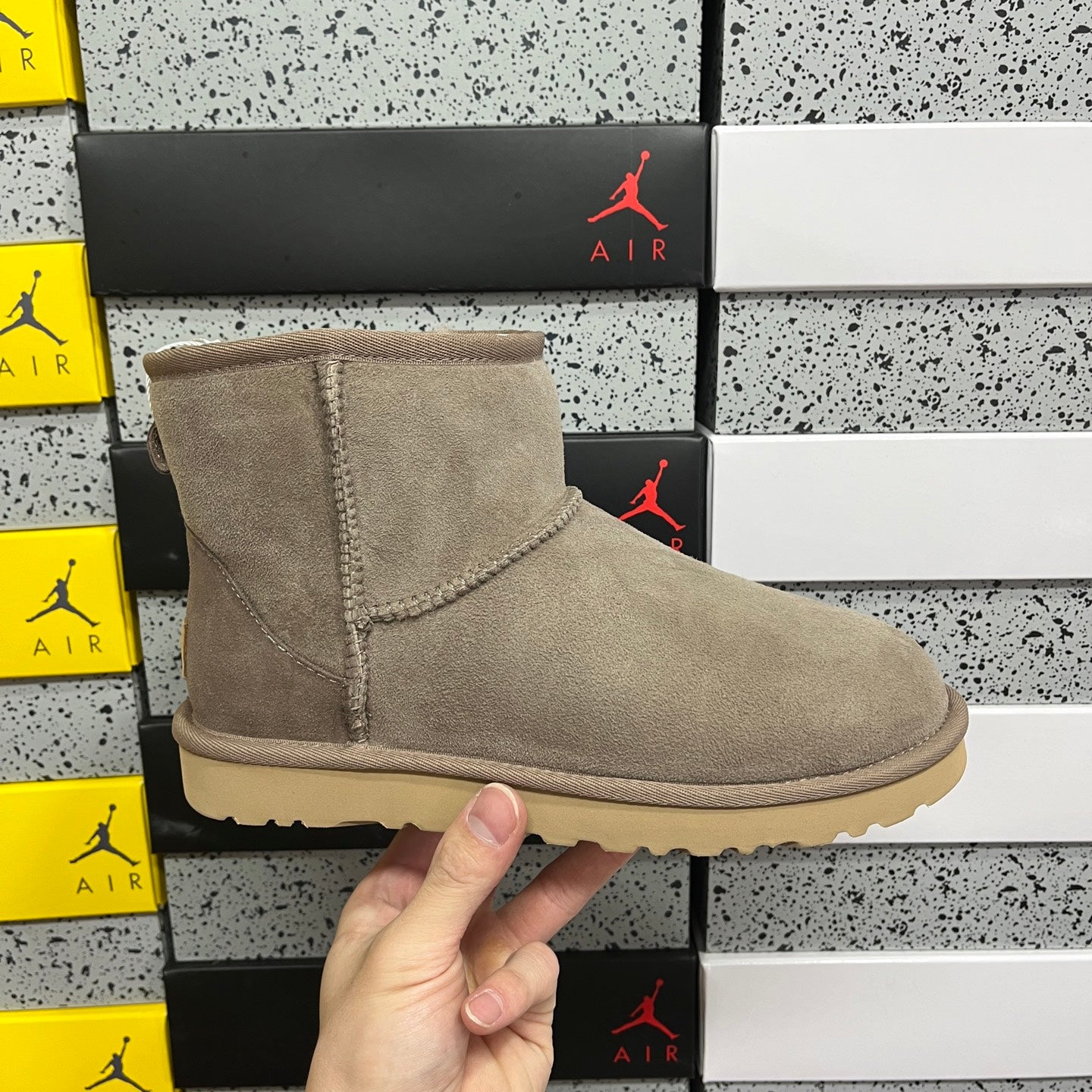 UGG Thick-Soled Low-Cut Fur-Lined Snow Boots