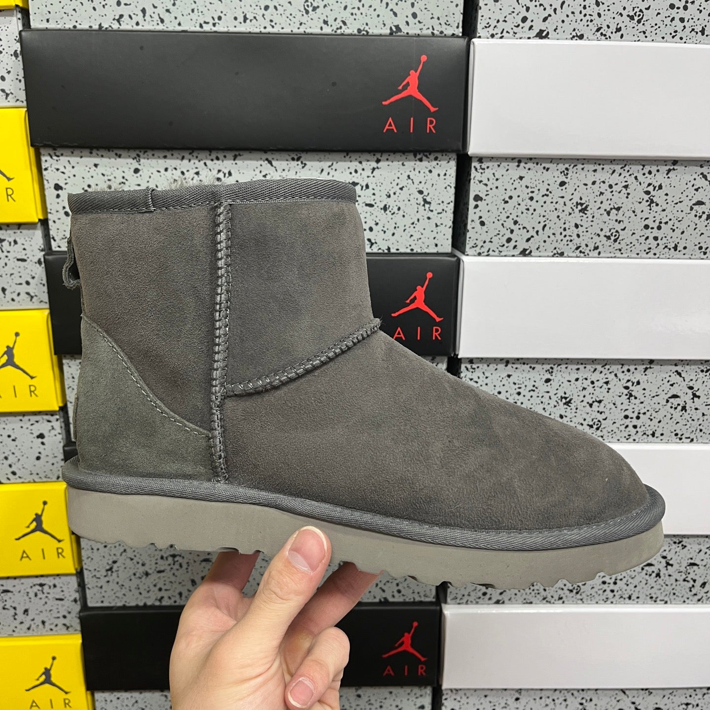 UGG Thick-Soled Low-Cut Fur-Lined Snow Boots