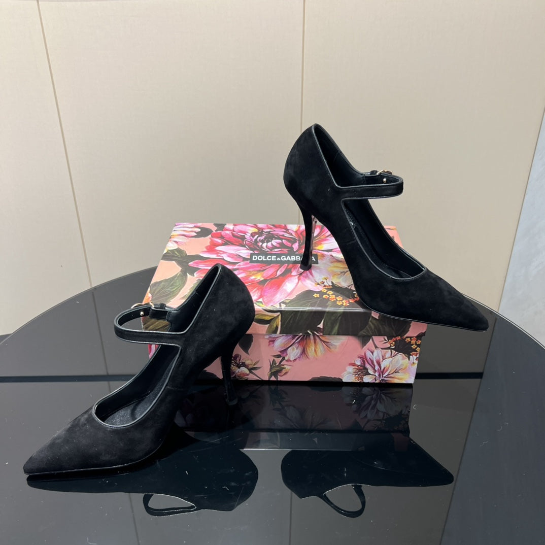 Dolce & Gabbana Pointed Toe Cross-Strap Pumps – 25FW