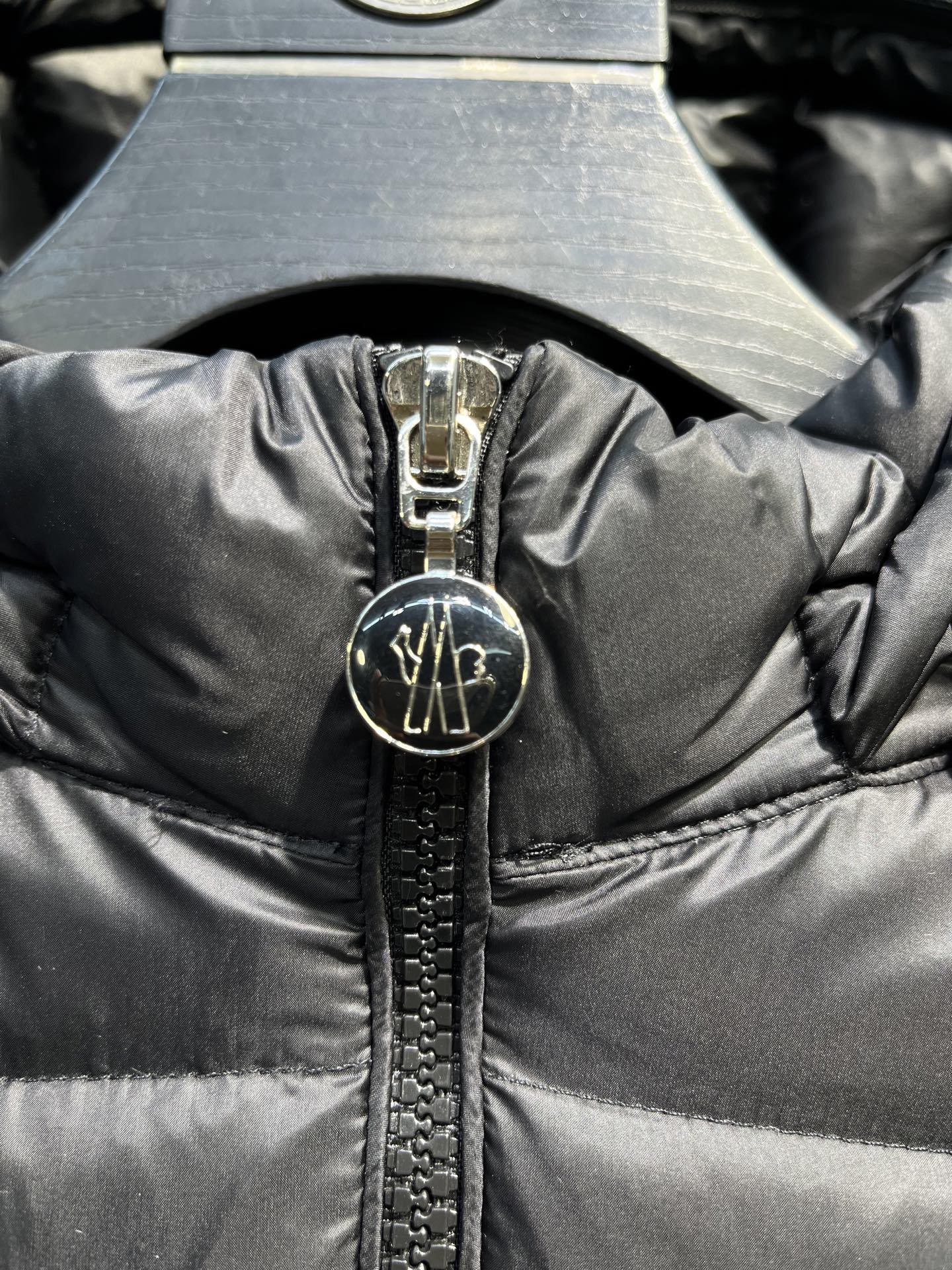 Moncler Waist-Cinching Hooded Down Jacket – Autumn/Winter Collection