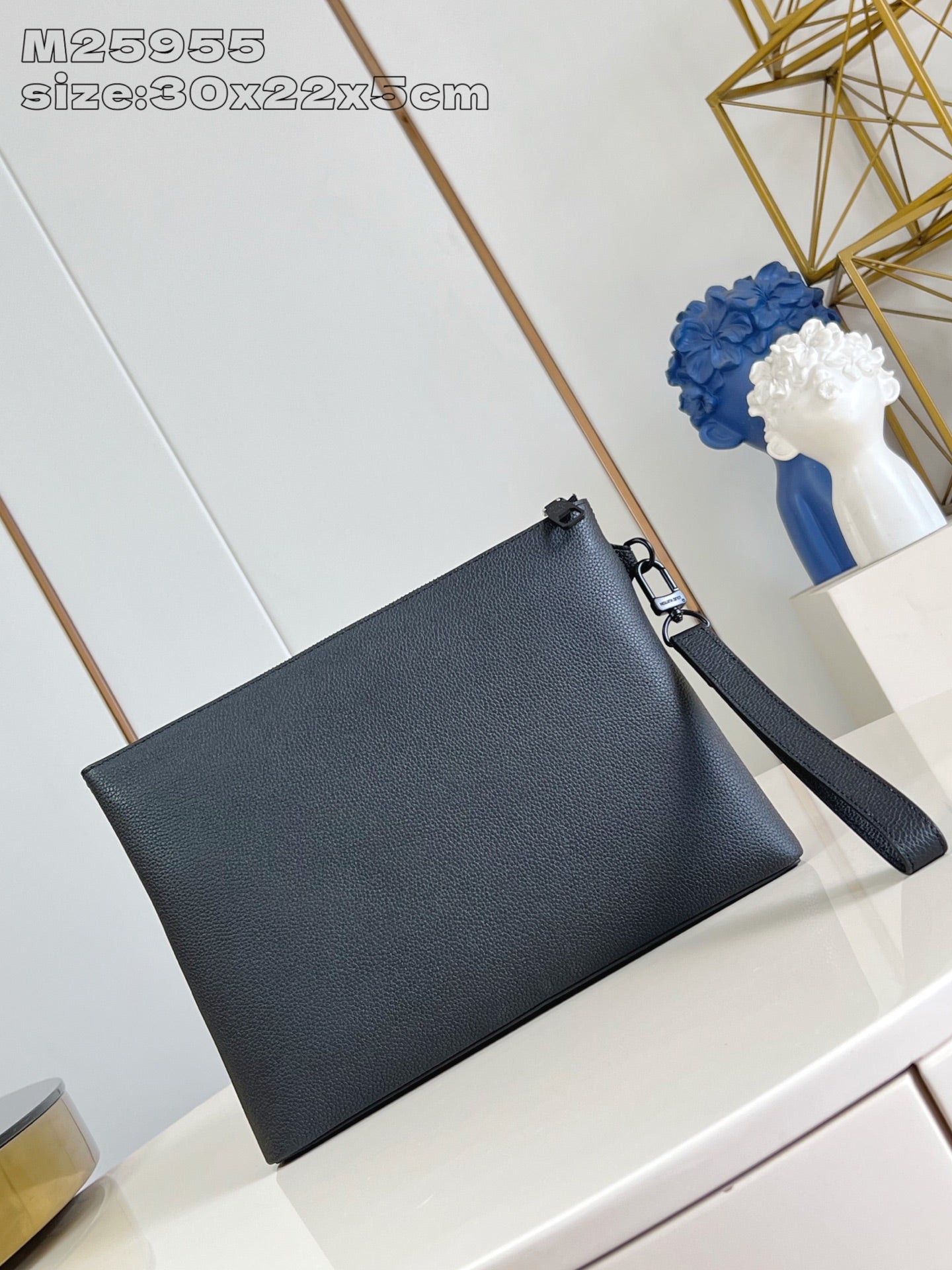 Louis Vuitton Takeoff Pouch