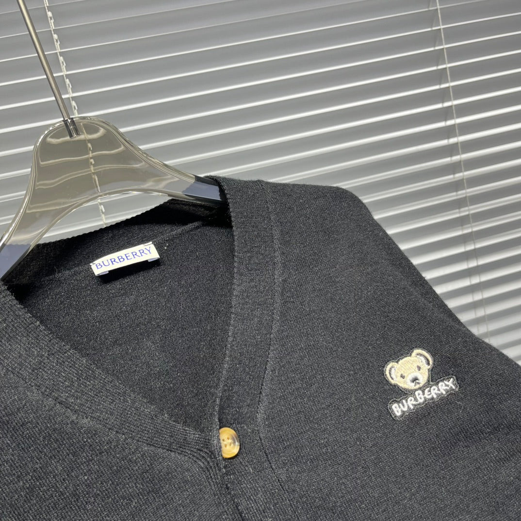 Burberry BU Bear Pattern Knit Cardigan – Kids Collection