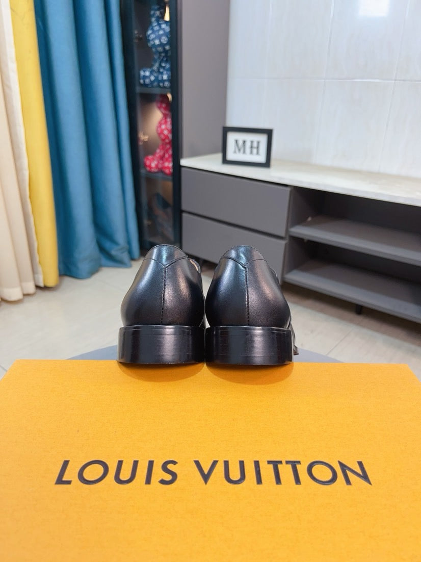 Louis Vuitton Men's Business Casual Leather Shoes
