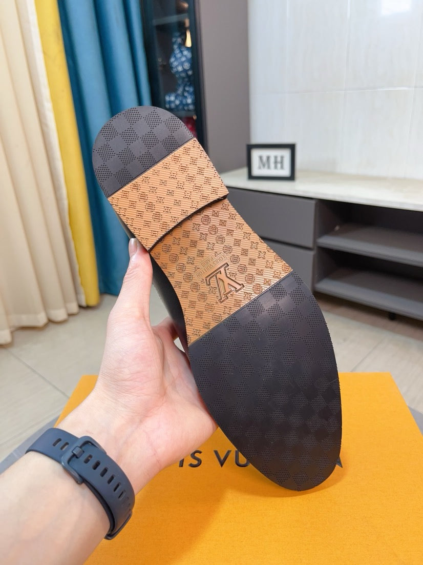 Louis Vuitton Men's Business Casual Leather Shoes