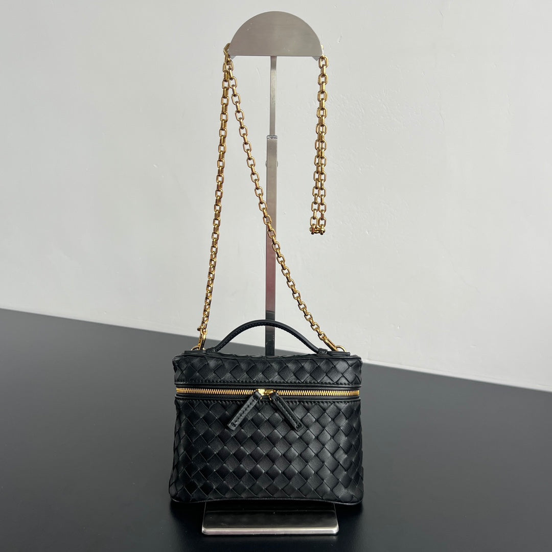 Bottega Veneta Soft Vanity Chain Vanity Case