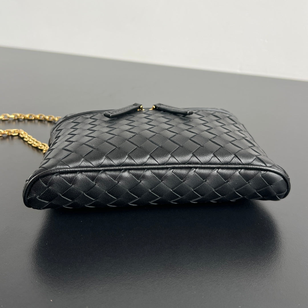 Bottega Veneta Soft Vanity Chain Vanity Case