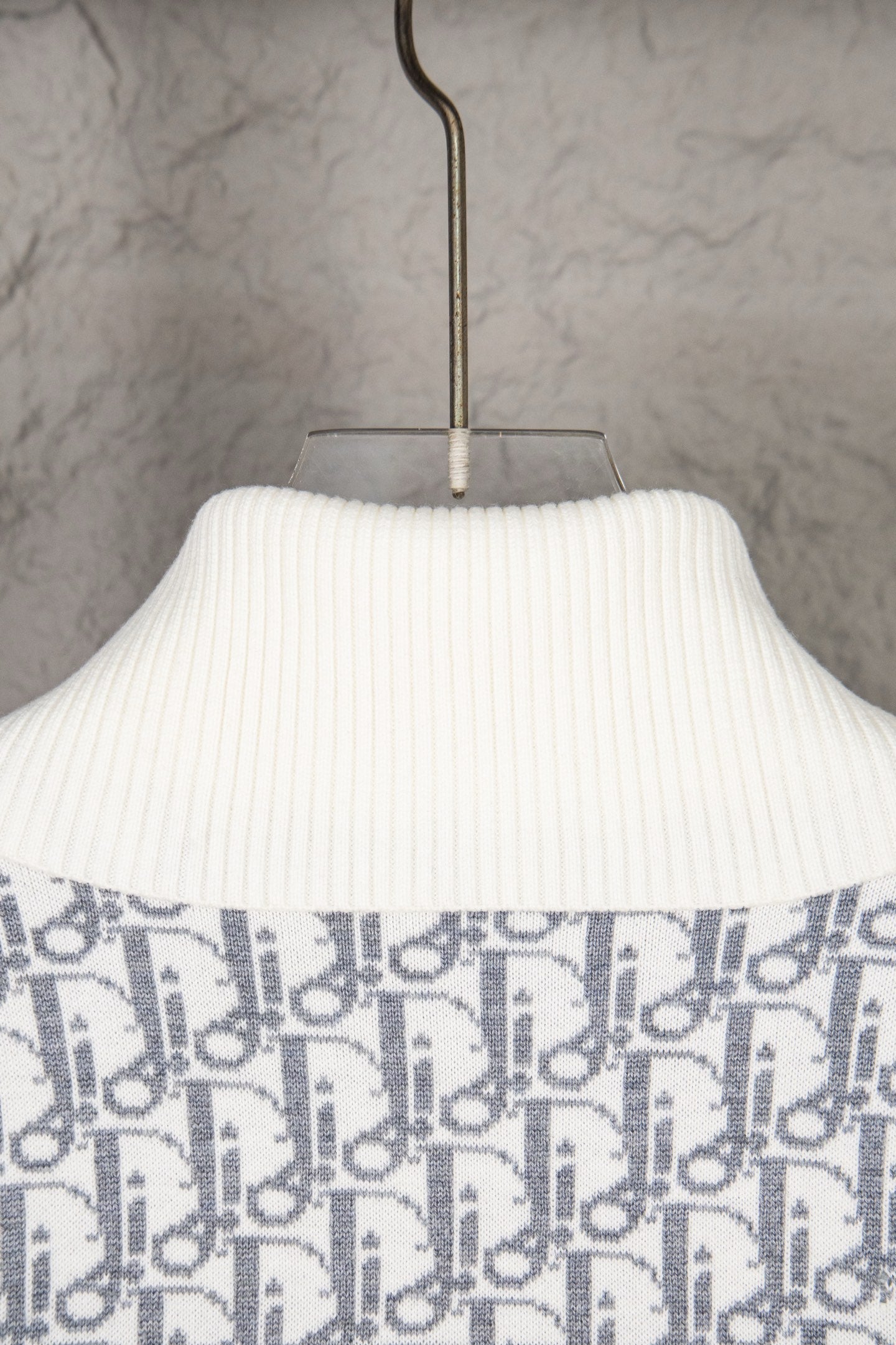 Dior Classic Oblique Reversible Cashmere Sweater – 25FW