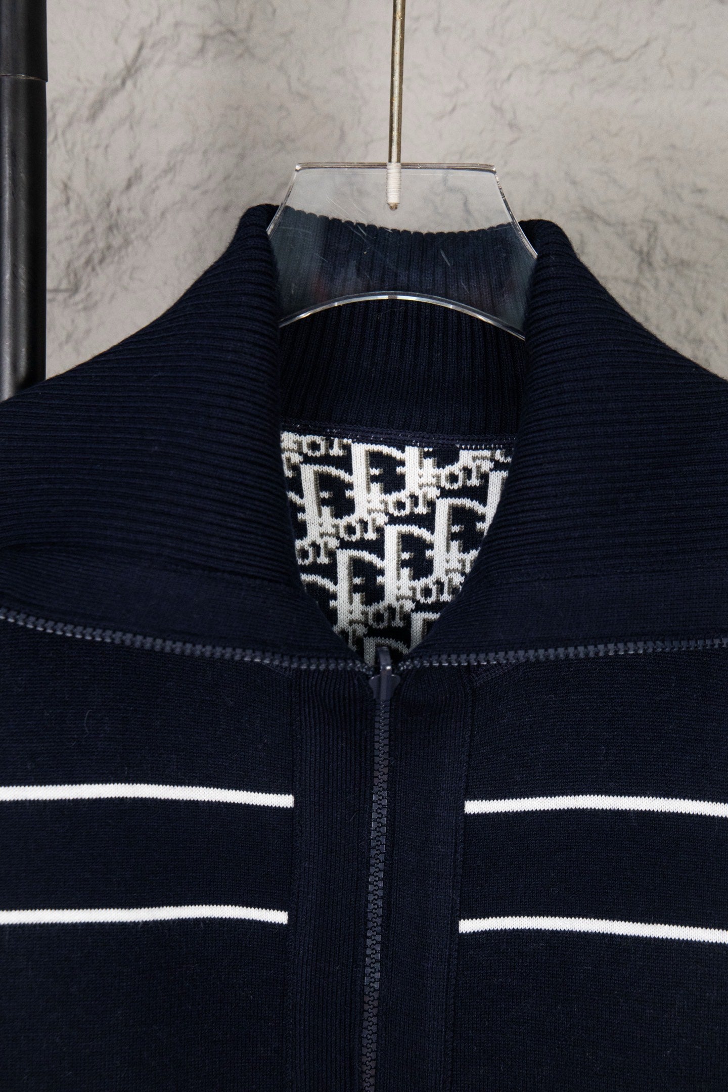 Dior Classic Oblique Reversible Cashmere Sweater – 25FW