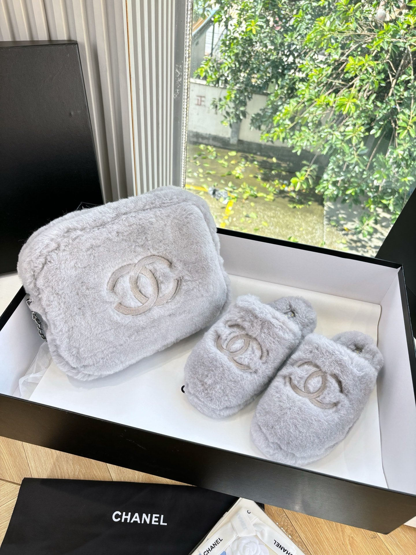 Chanel Wool Furry Mules – Autumn/Winter 25S Collection