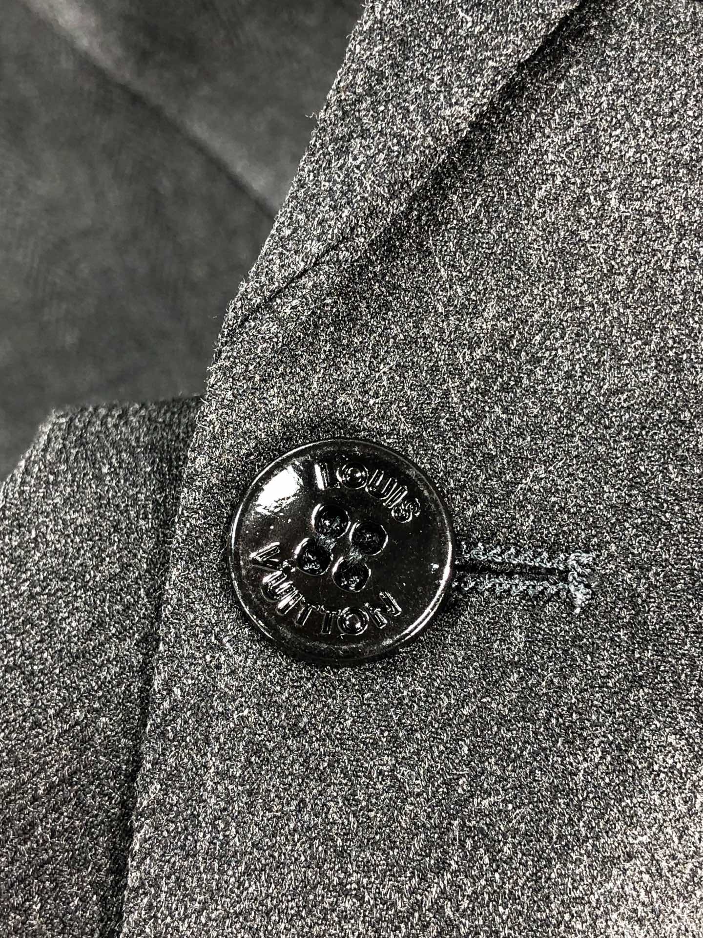Louis Vuitton Men's Slim Fit Blend Suit Set – Autumn/Winter Collection