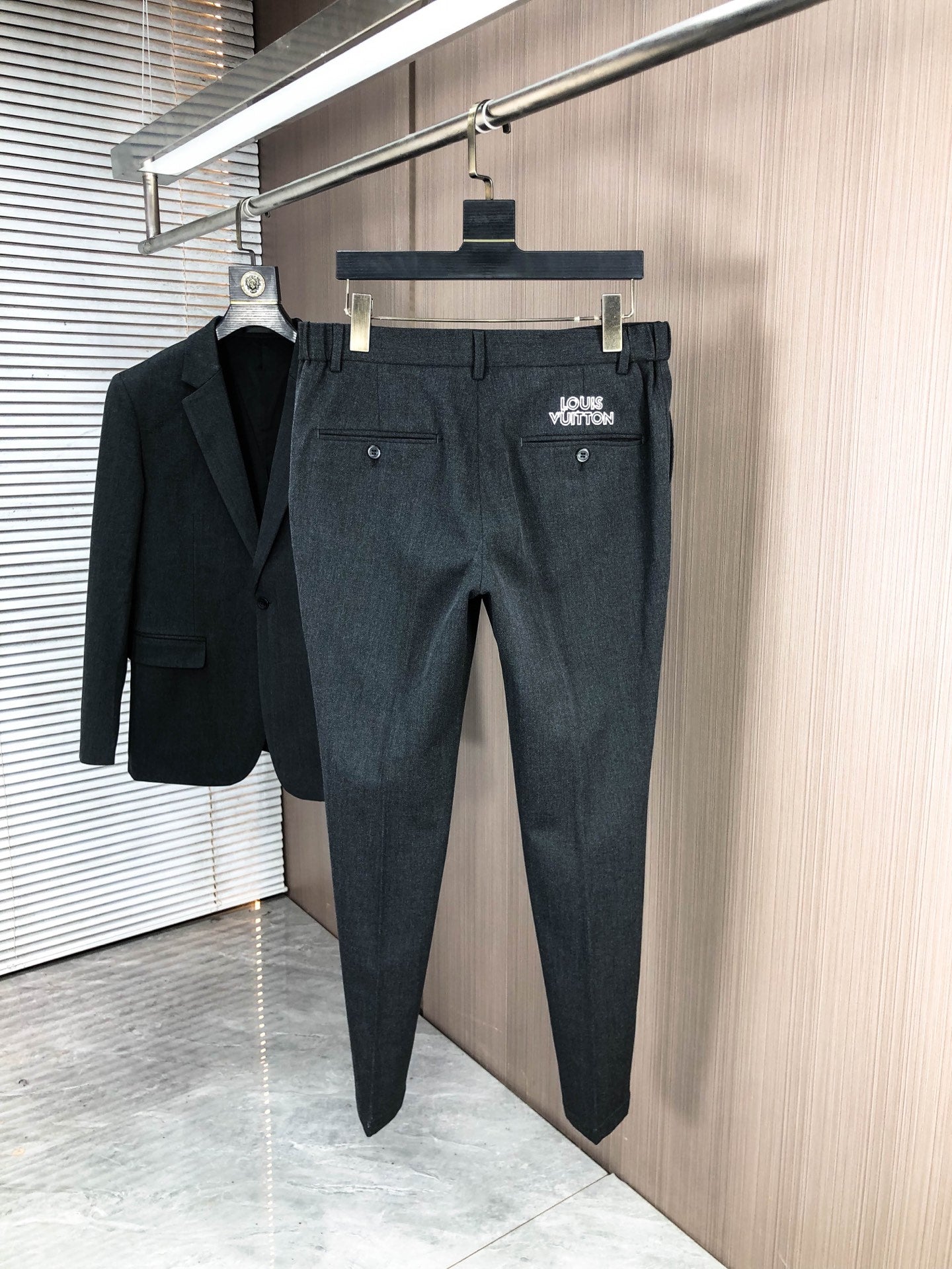 Louis Vuitton Men's Slim Fit Blend Suit Set – Autumn/Winter Collection