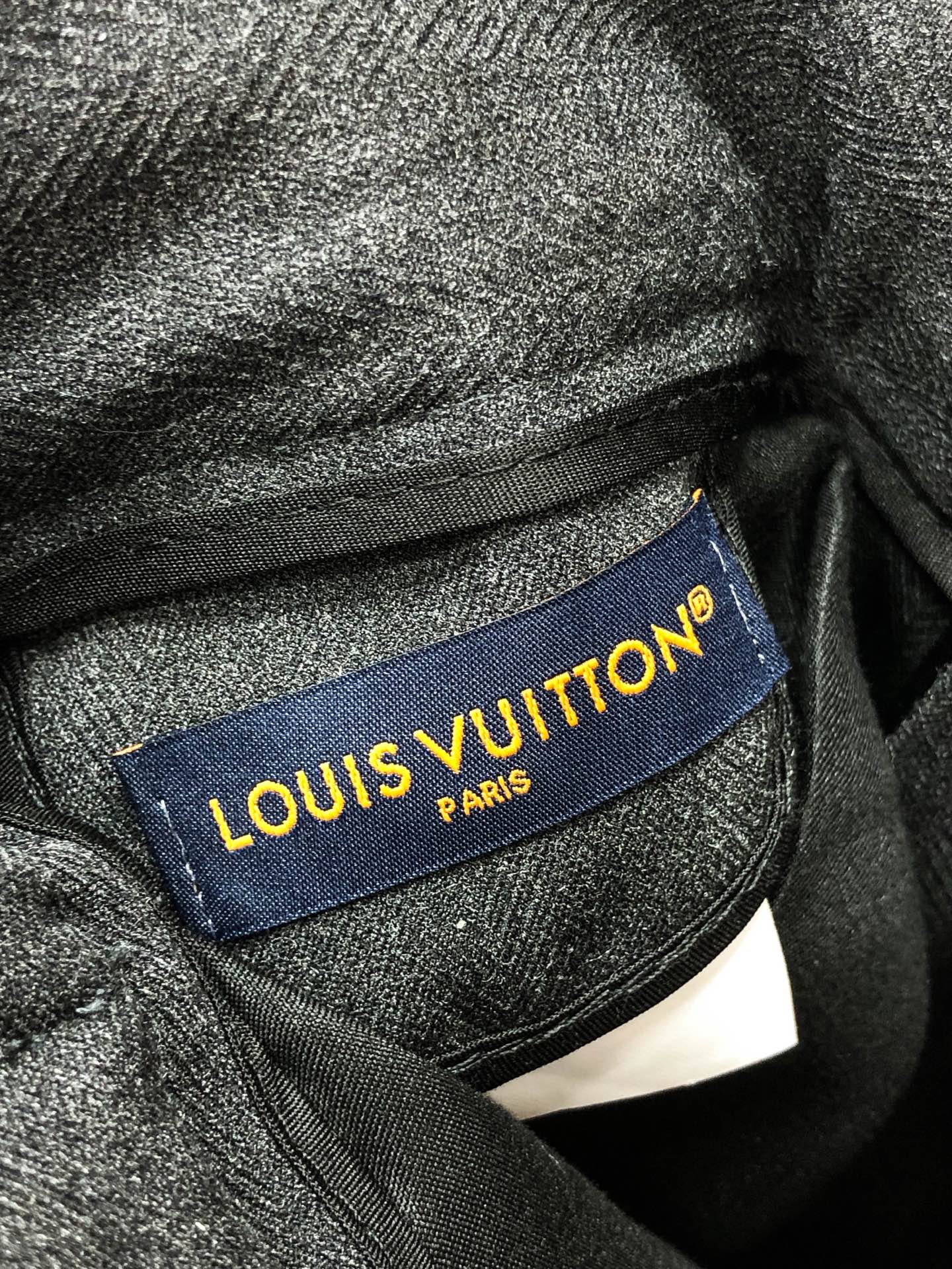 Louis Vuitton Men's Slim Fit Blend Suit Set – Autumn/Winter Collection