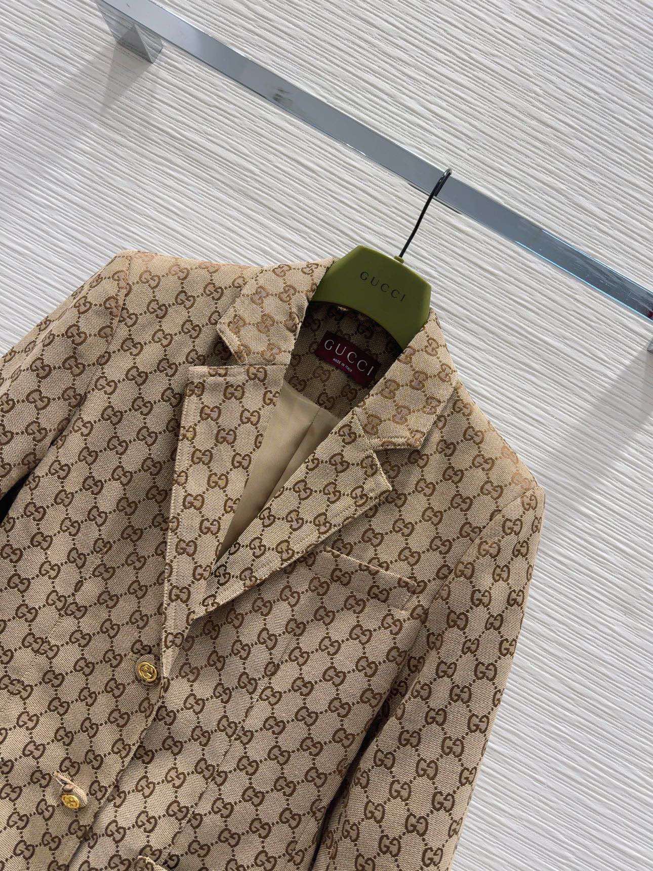 Gucci Lapel Jacquard Blazer