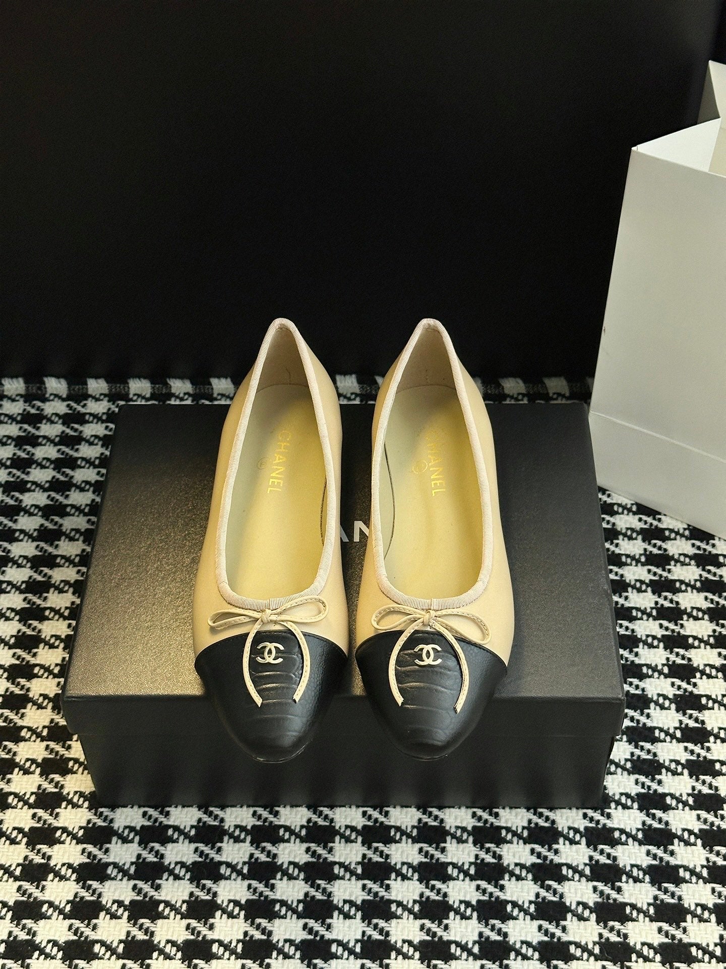 Chanel 25B Bow Mary Jane Flats – 25B Collection