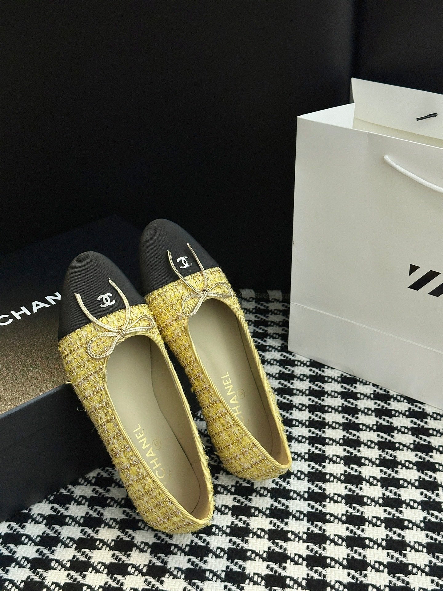 Chanel 25B Bow Mary Jane Flats