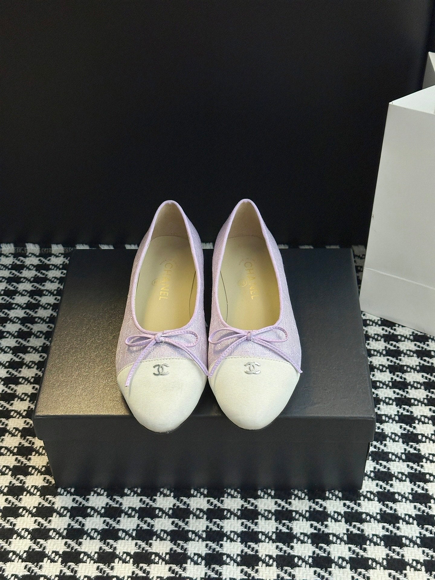 Chanel 25B Bow Mary Jane Flats