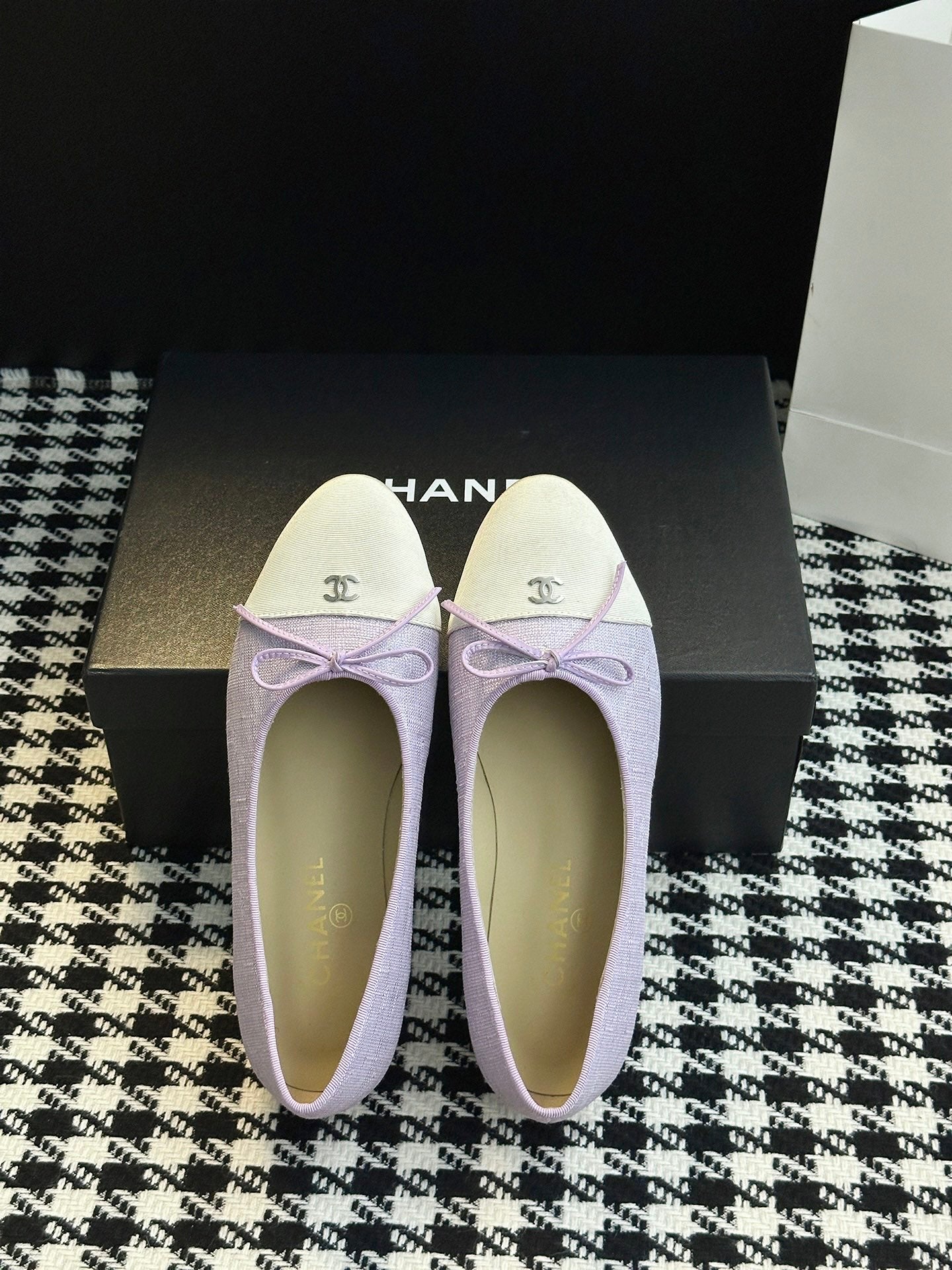Chanel 25B Bow Mary Jane Flats