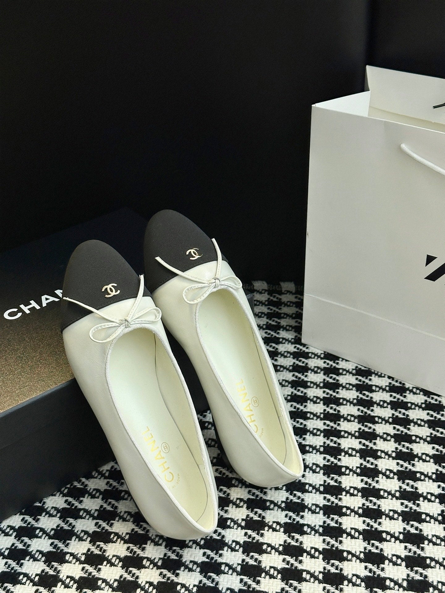 Chanel 25B Bow Mary Jane Flats