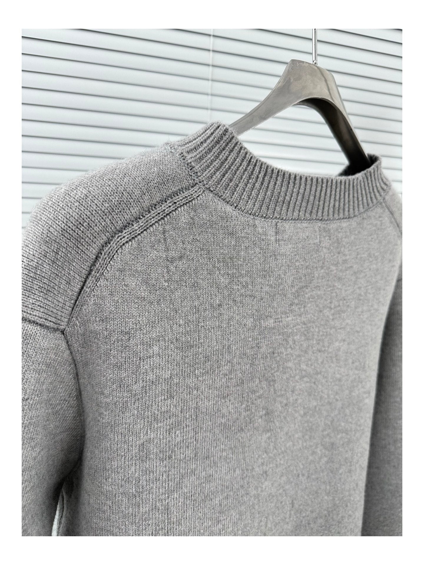 Miu Miu Logo Patch Wool Blend Cardigan – 25FW