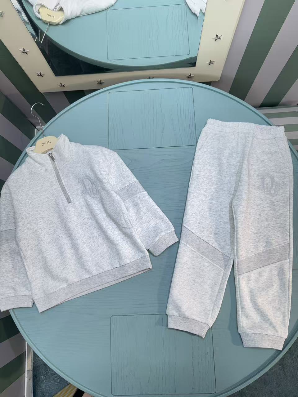 Dior Kids Stand-Collar Sweatshirt and Pants Set – Kids Collection – 25FW