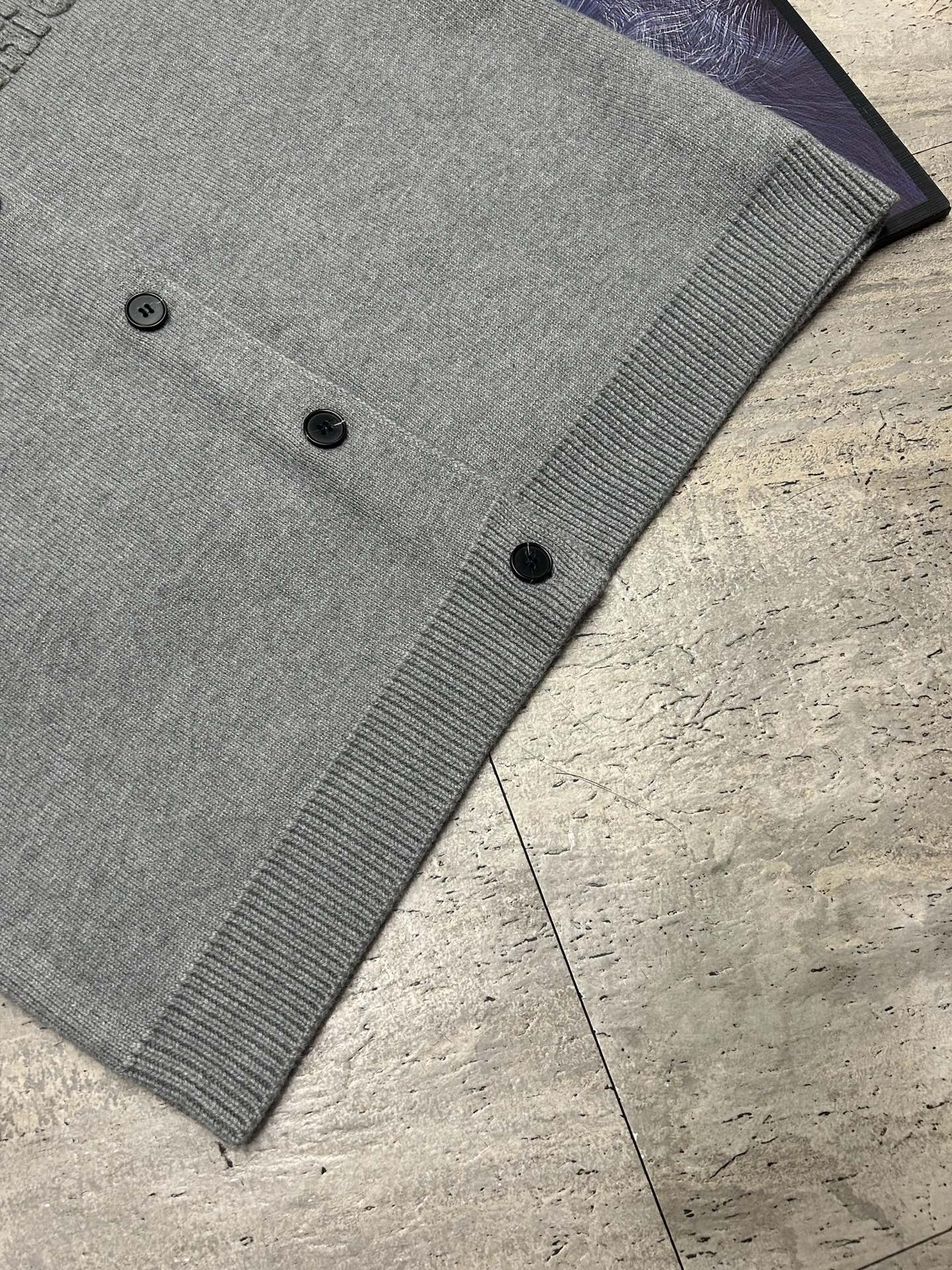 Miu Miu Logo Wool Blend Cardigan – 25FW