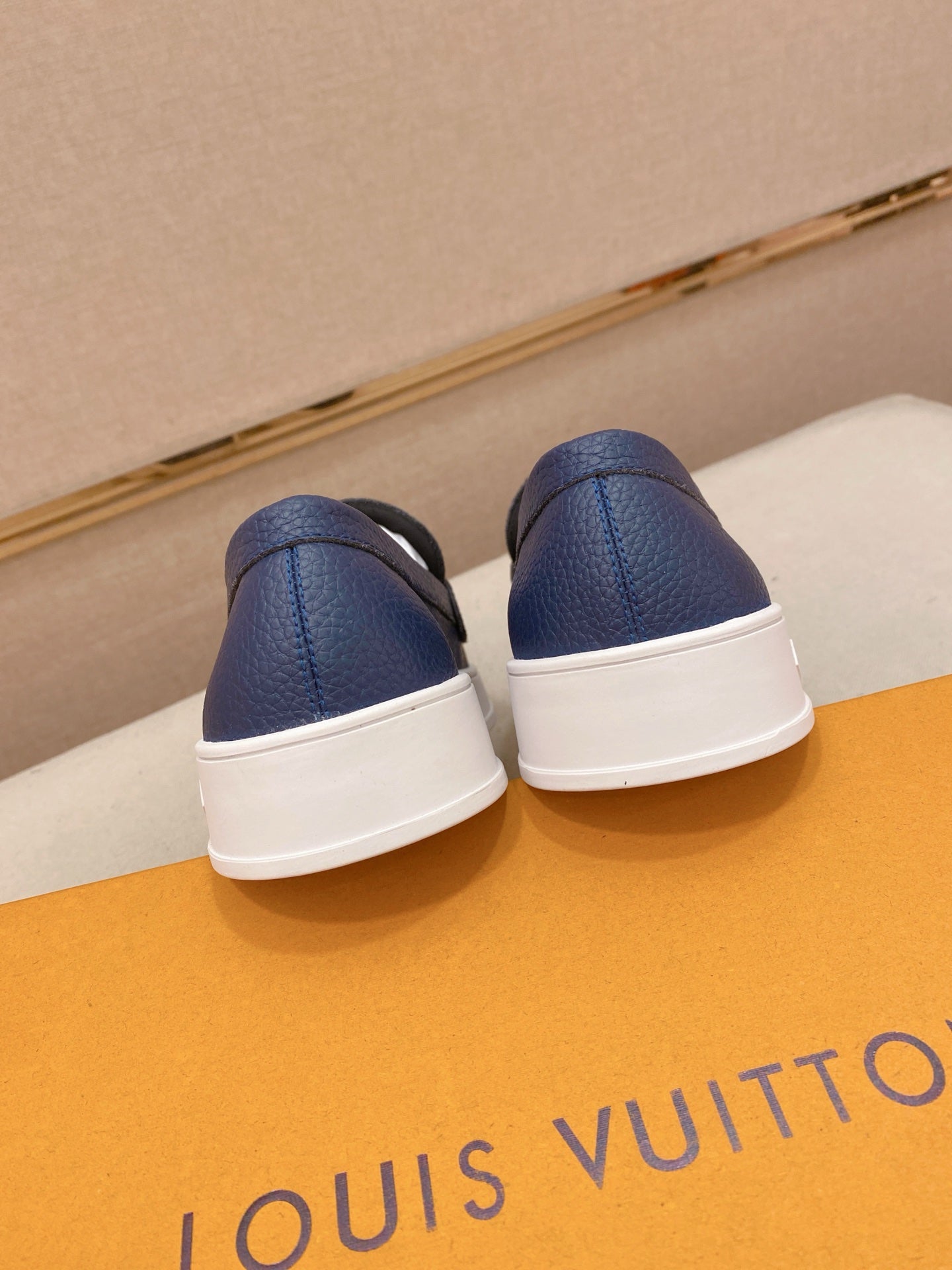 Louis Vuitton New Release Luxury Leather Loafers